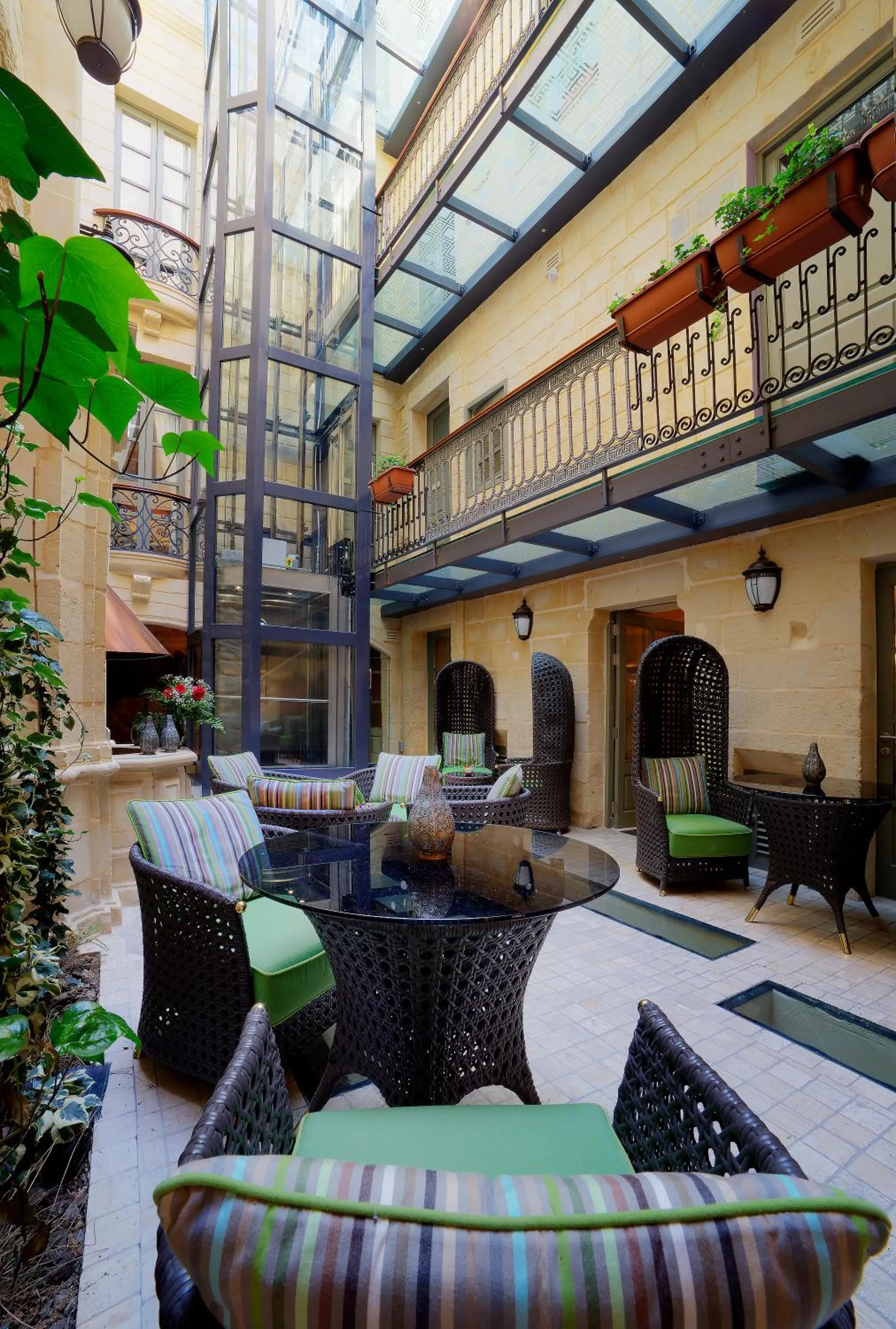 Lobby or reception in Palazzo Consiglia - IK Collection