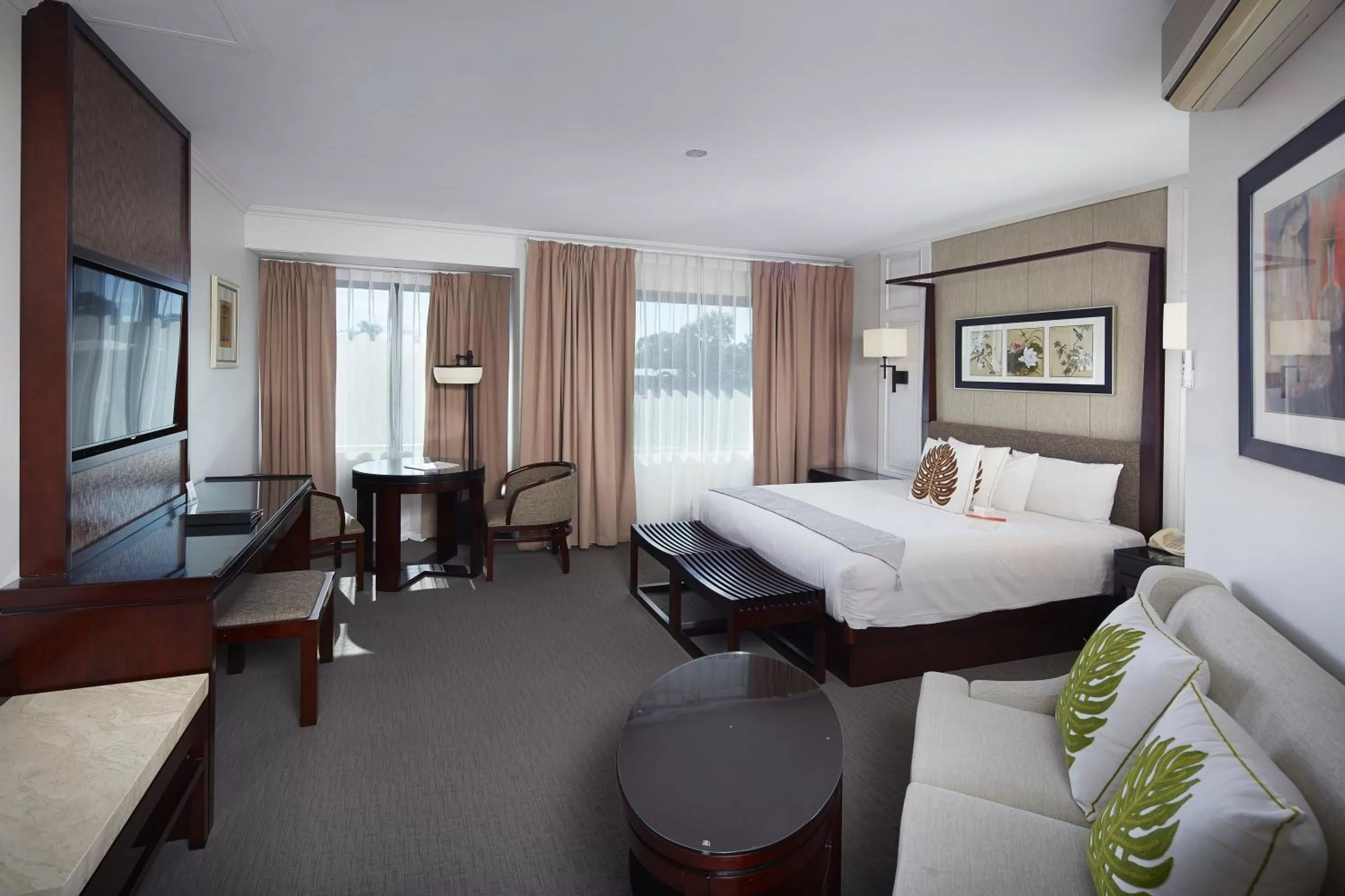 Photo of the whole room, Bed in Pagoda Resort & Spa