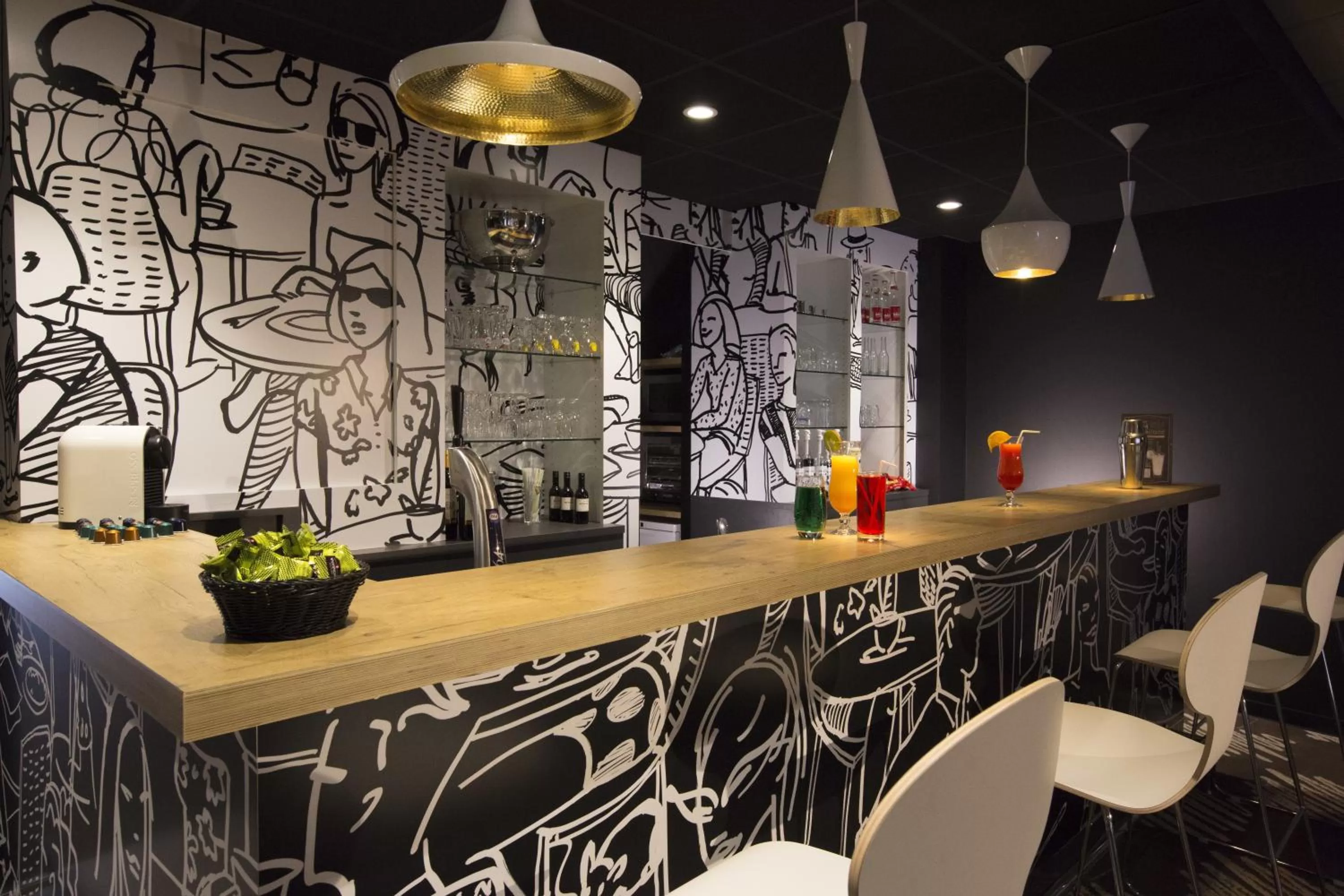 Lounge or bar in ibis Lille Centre Grand Palais