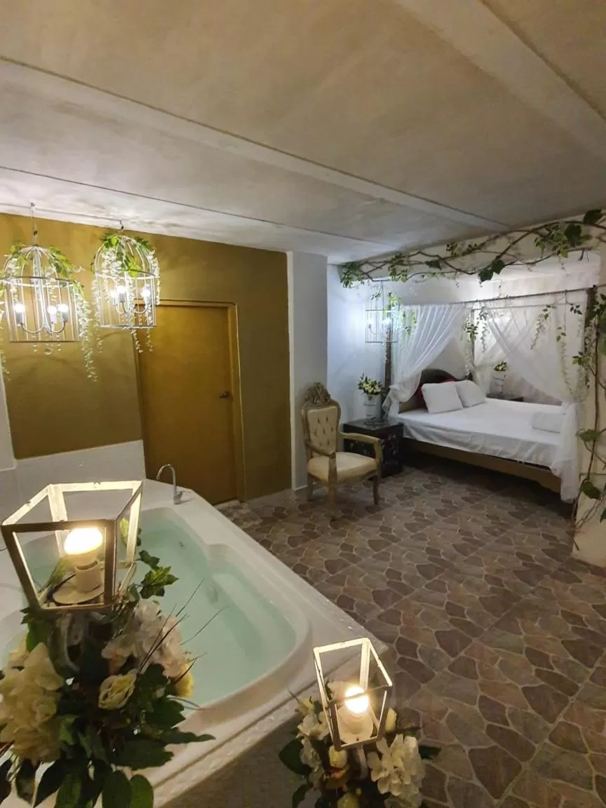 Bed, Bathroom in HOTEL BOUTIQUE EL FARO BY AROMAX