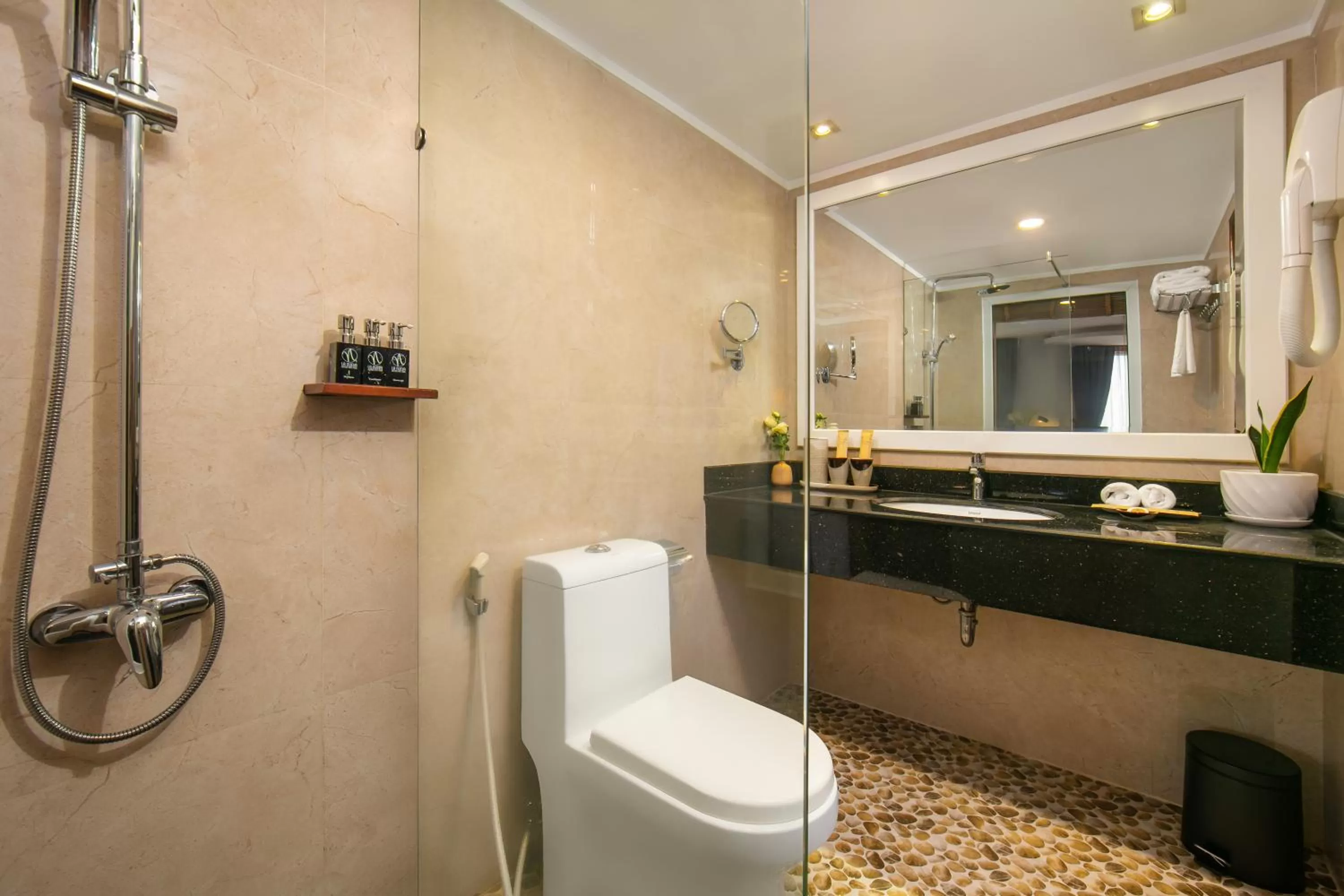 Bathroom in La Nueva Boutique Hotel Hanoi & Spa