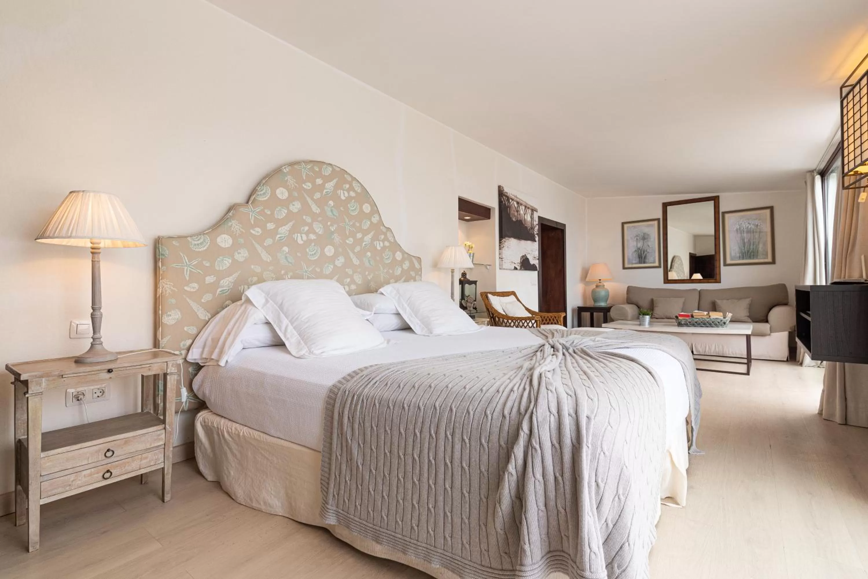 Bed in Isla Baja Suites