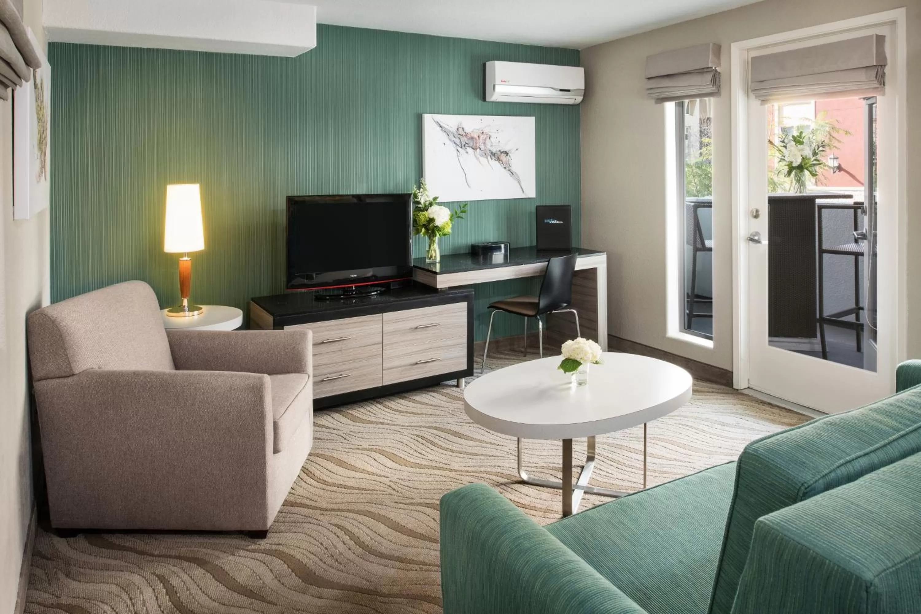 Living room in Porto Vista Hotel In Little Italy