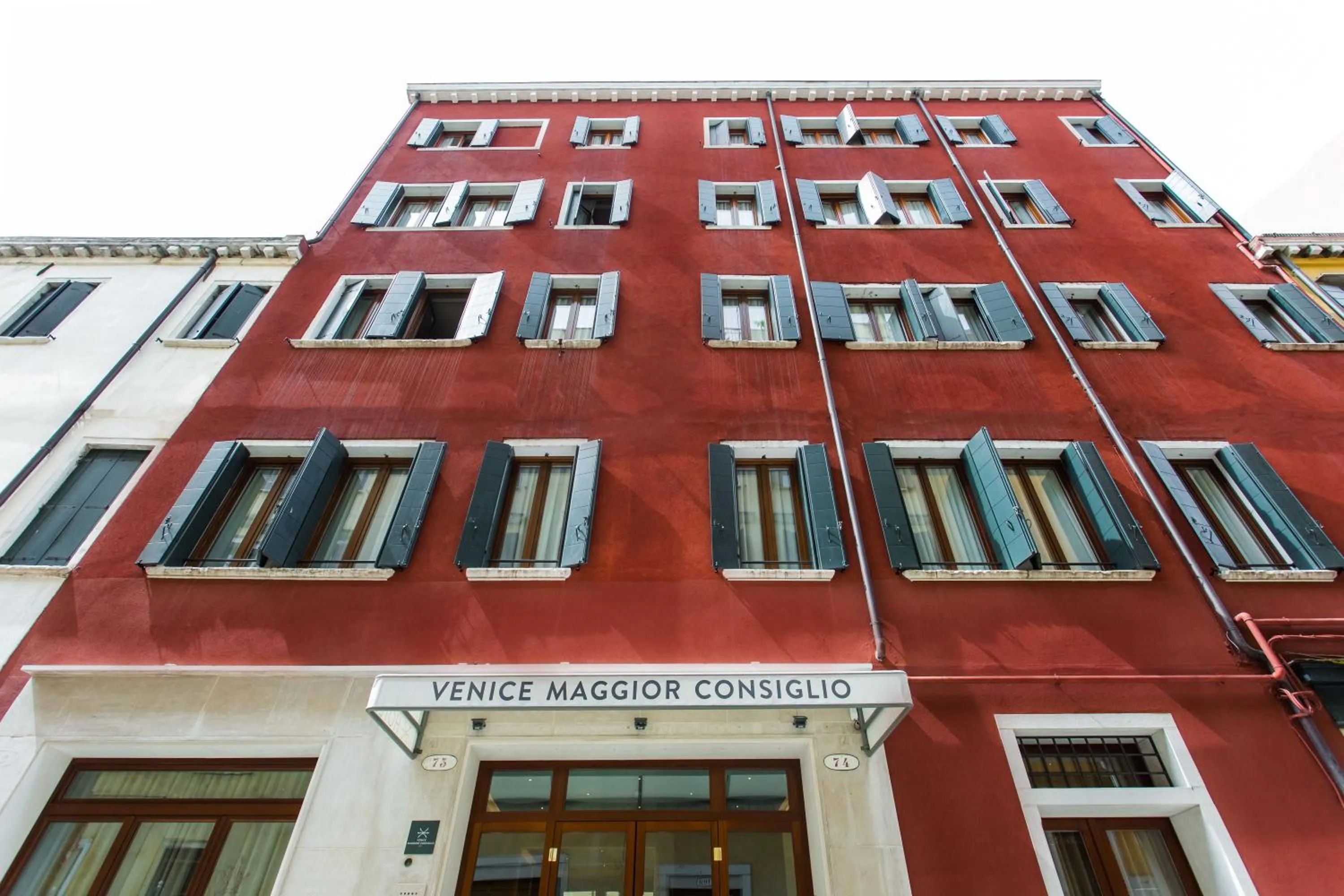 Property building in Venice Maggior Consiglio