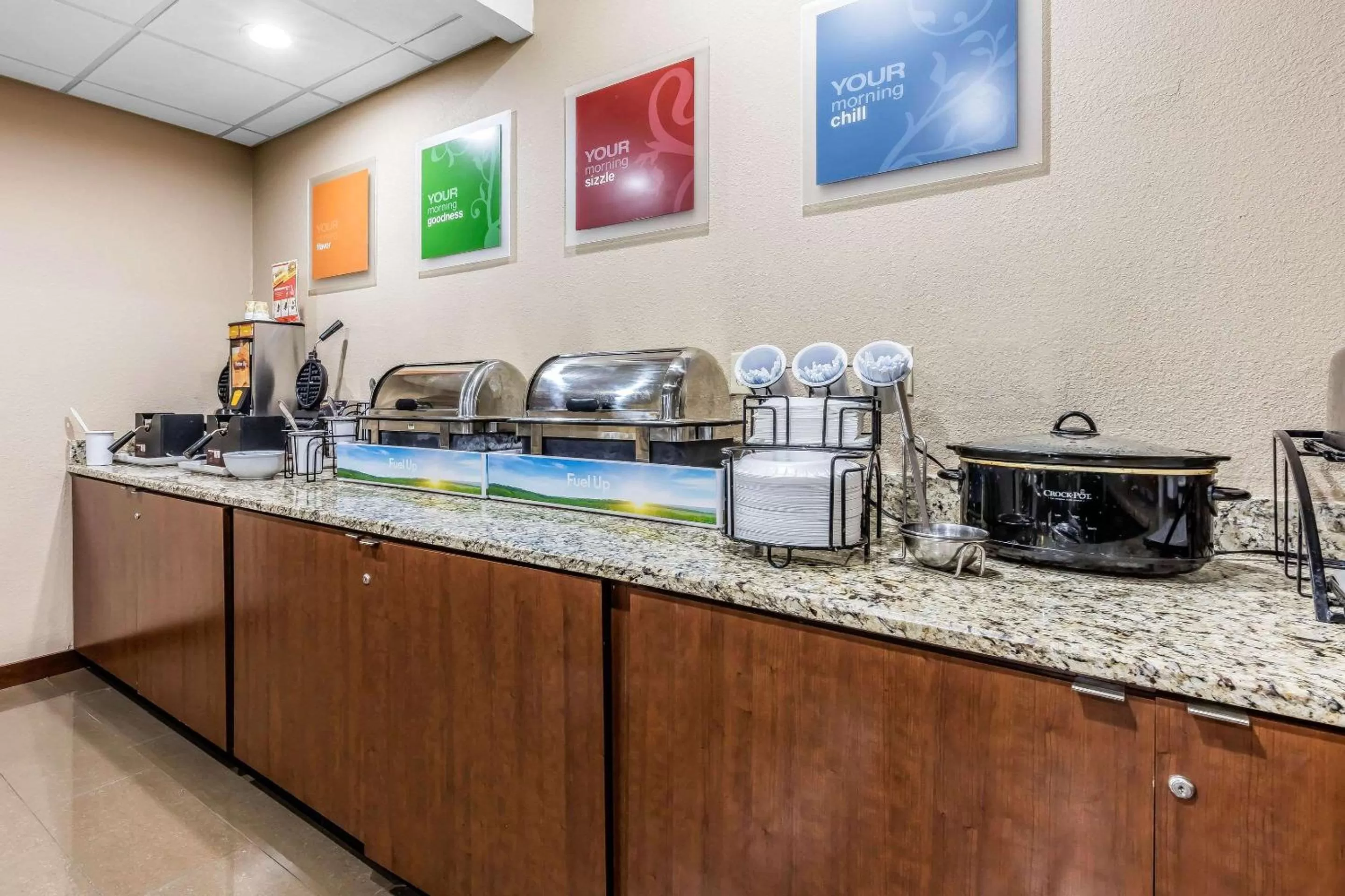 Restaurant/places to eat in Comfort Inn & Suites Airport-American Way