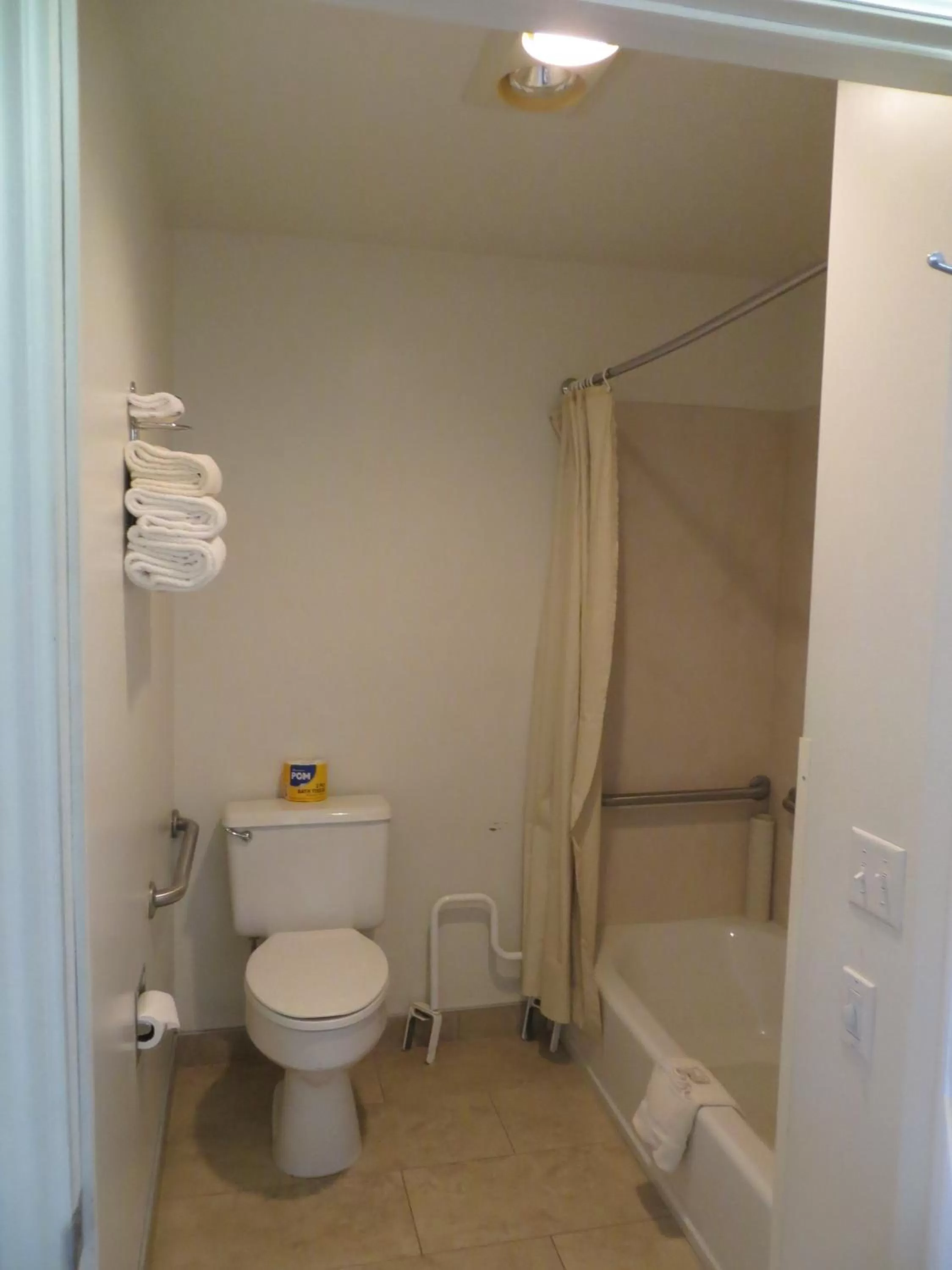 Bathroom in Four Corners Inn