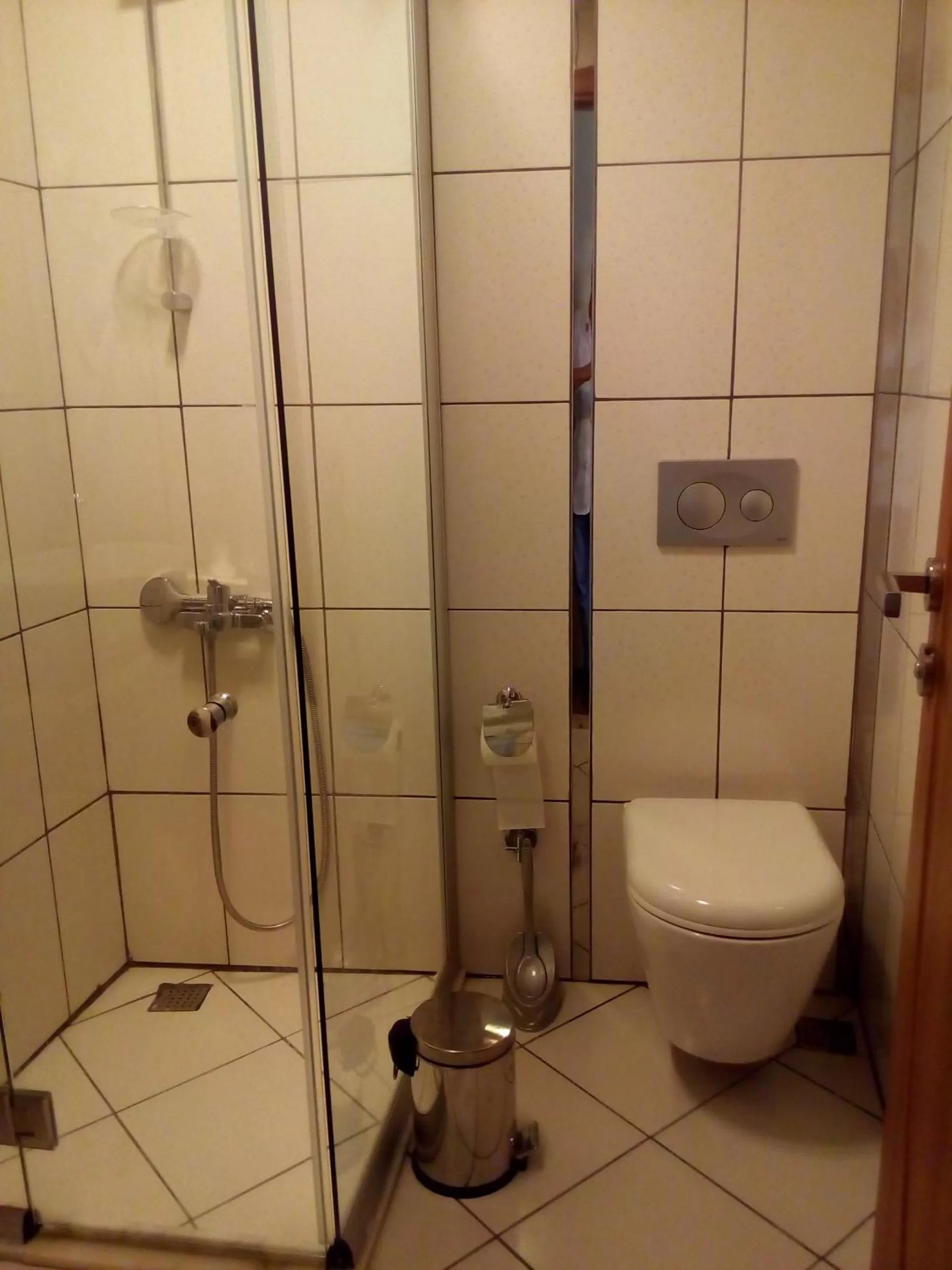 Bathroom in Olimpiyat Hotel Izmir