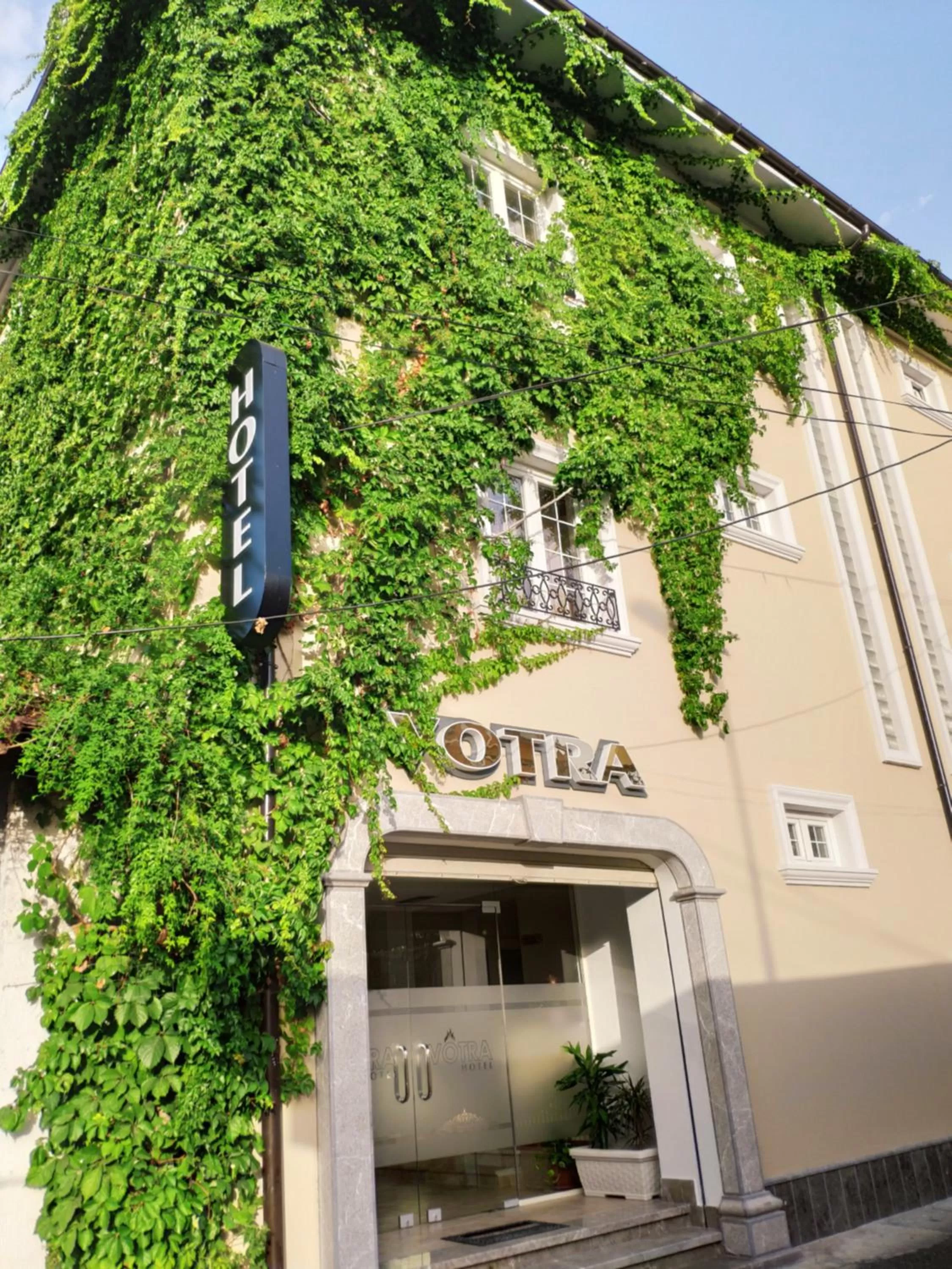 Facade/entrance in Hotel TREVA