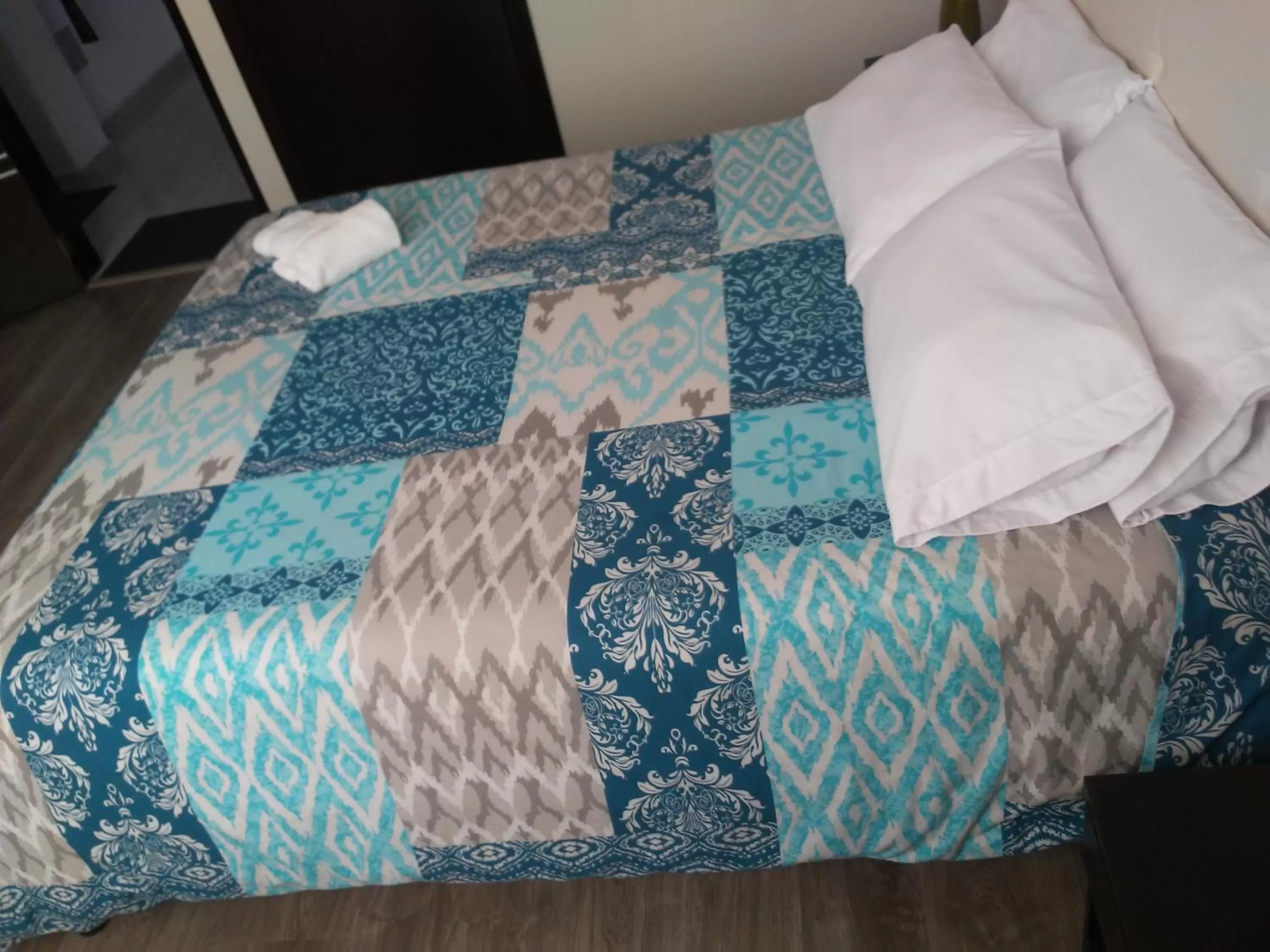 Bed in Illari Hotel