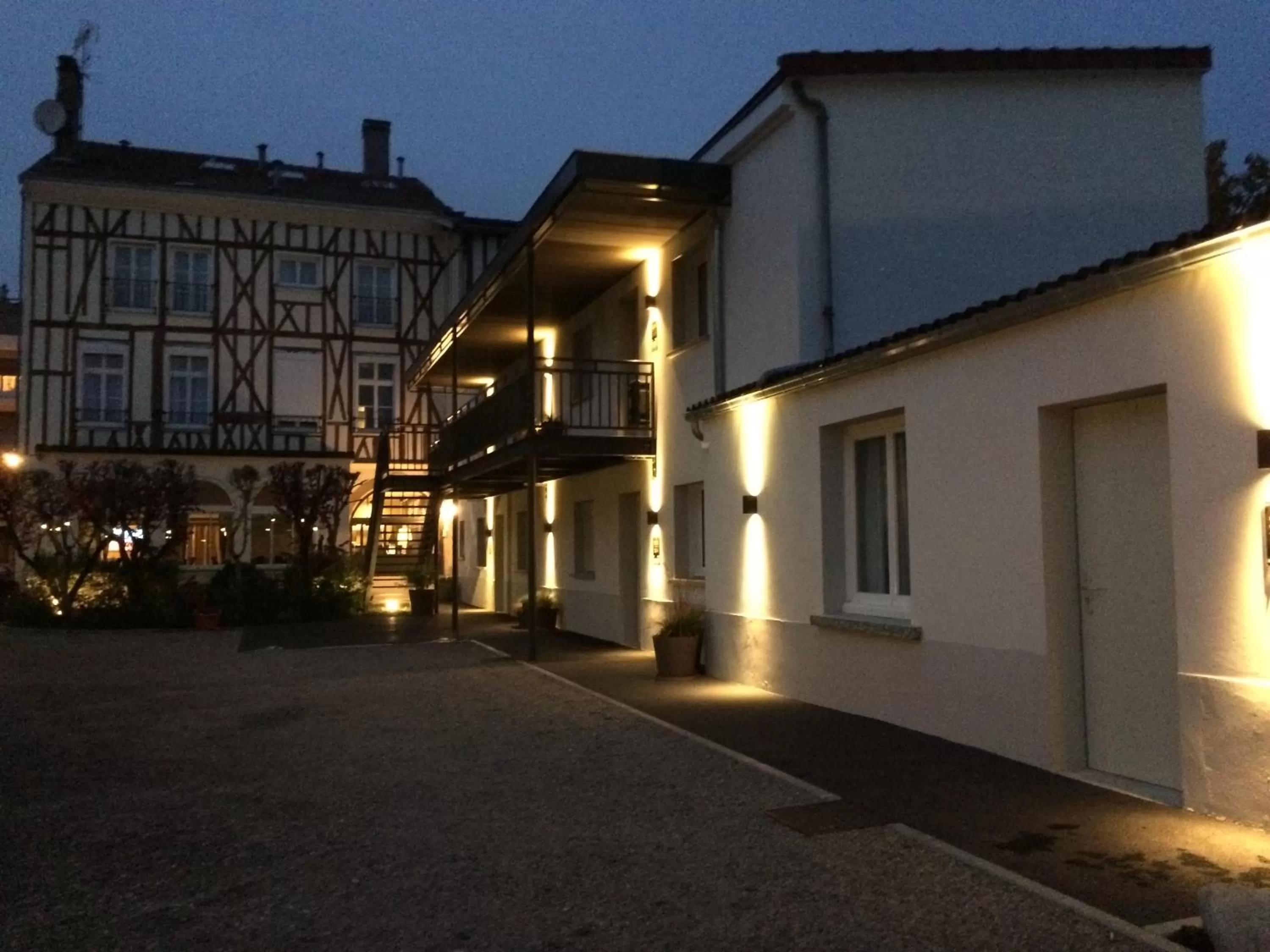 Garden view, Property Building in Hôtel jardin Le Pasteur
