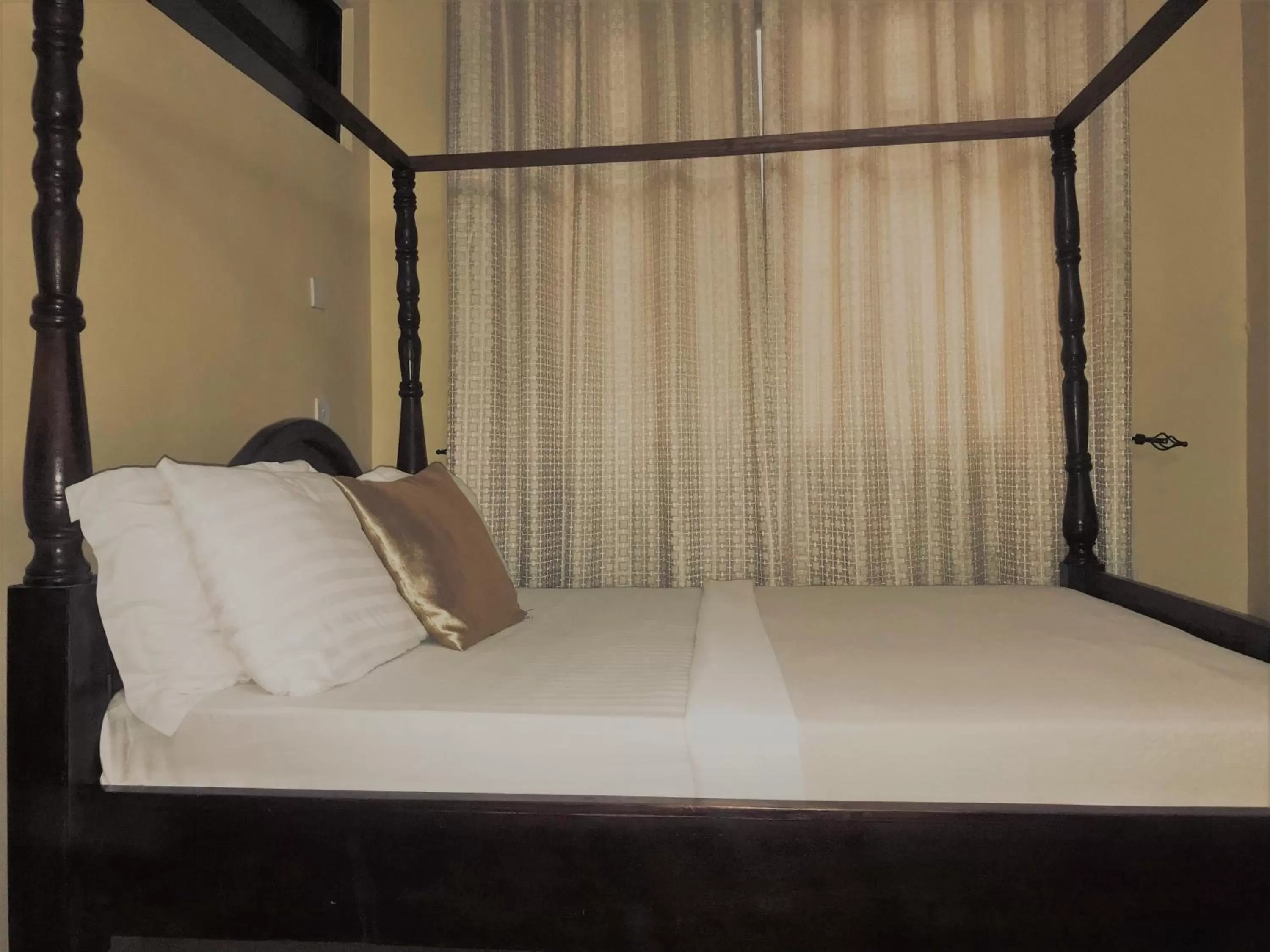 Bedroom, Bed in Transit Airport B&B