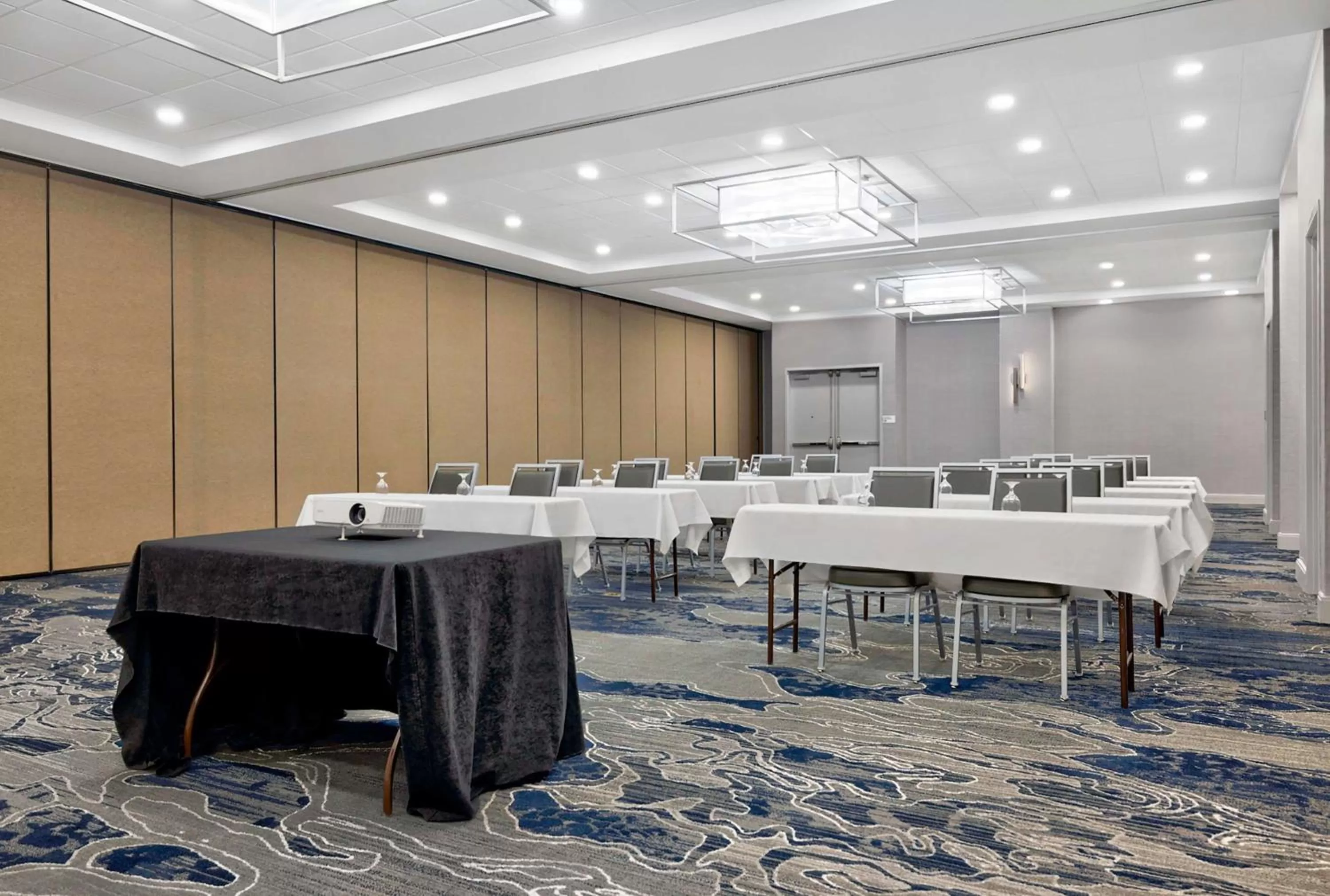 Meeting/conference room in DoubleTree by Hilton Davenport