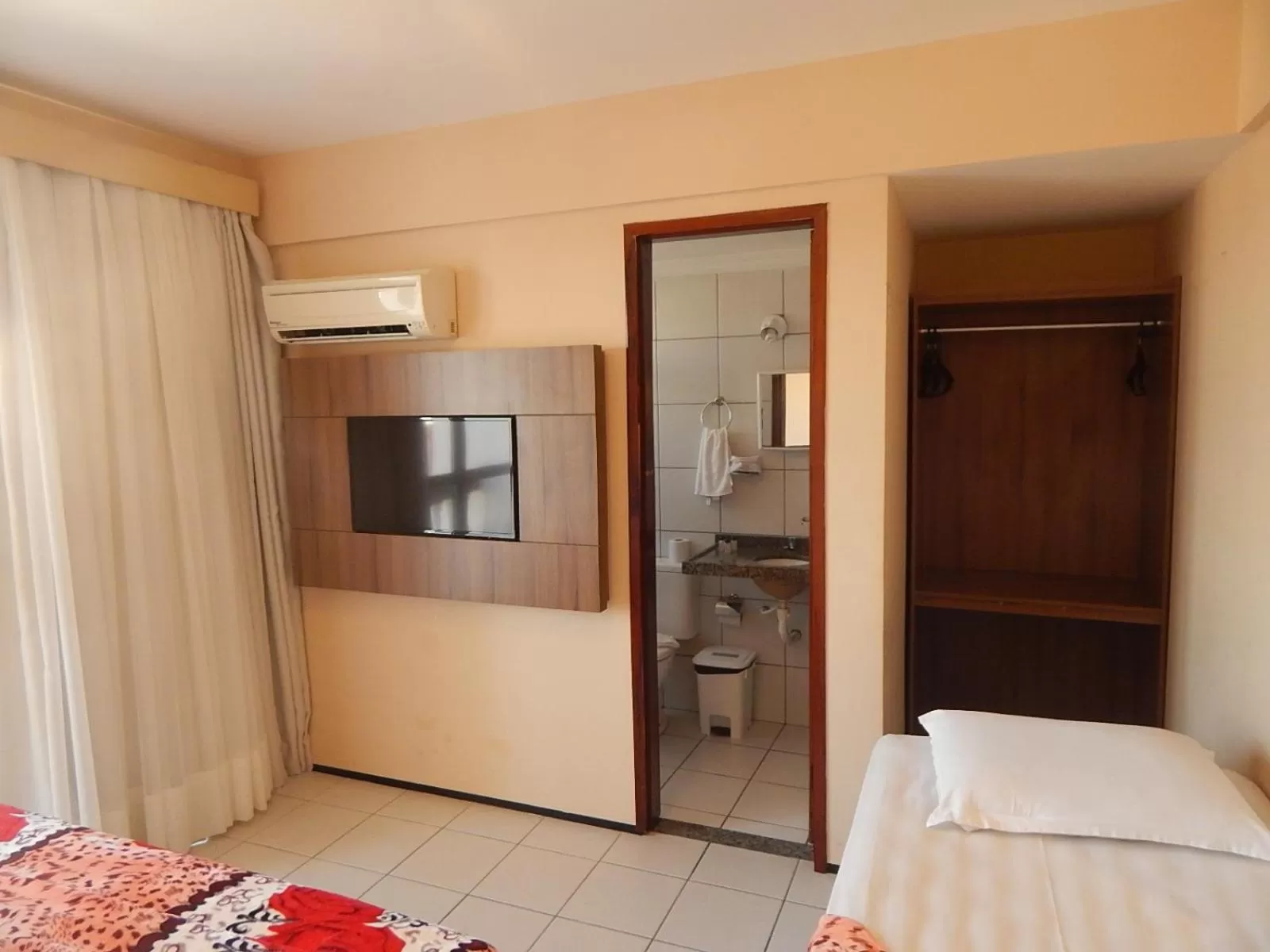 Bedroom, Bed in Algarve Praia Hotel