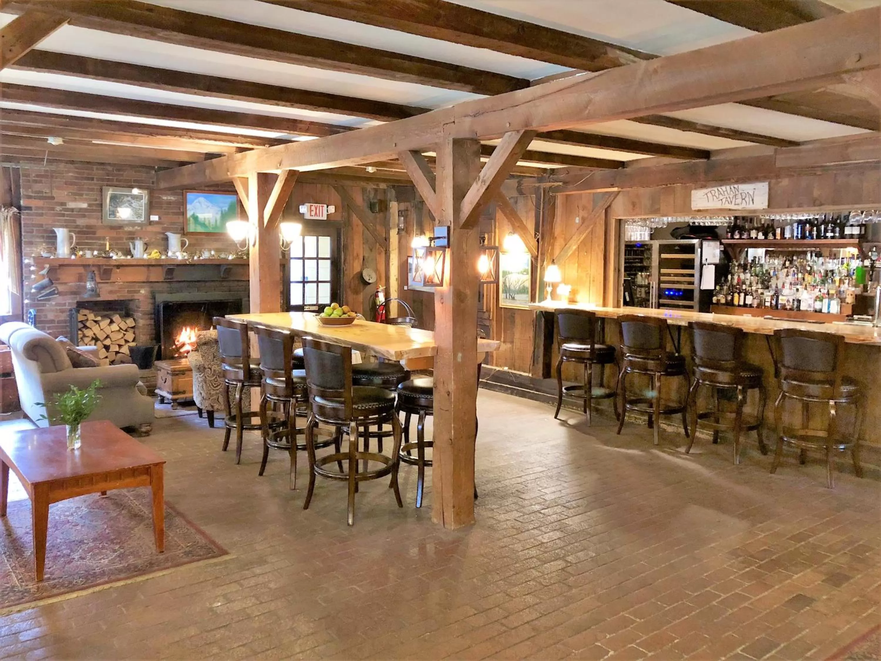 Lounge or bar in The Quechee Inn at Marshland Farm