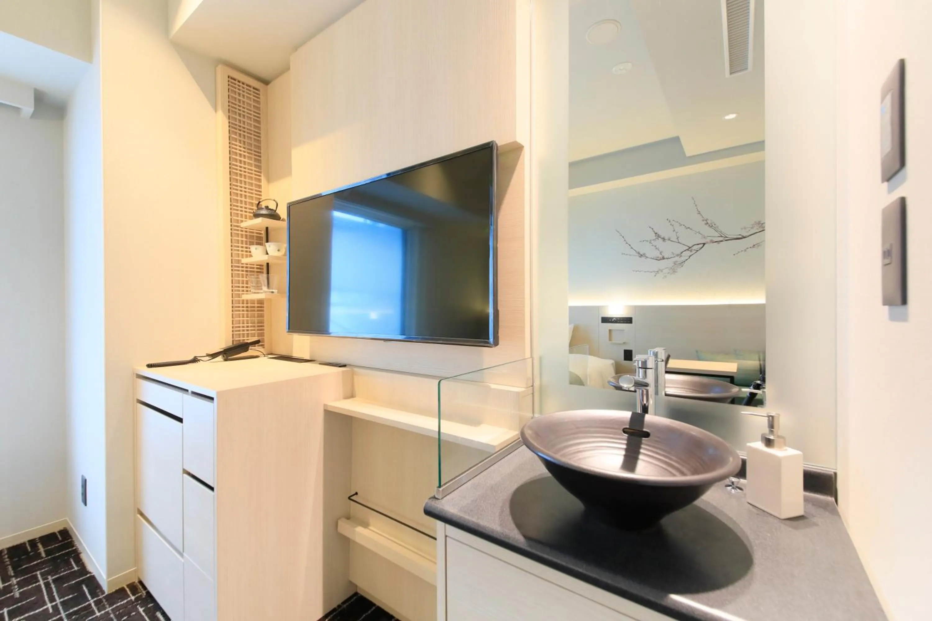 Decorative detail in Hotel Yaenomidori Tokyo