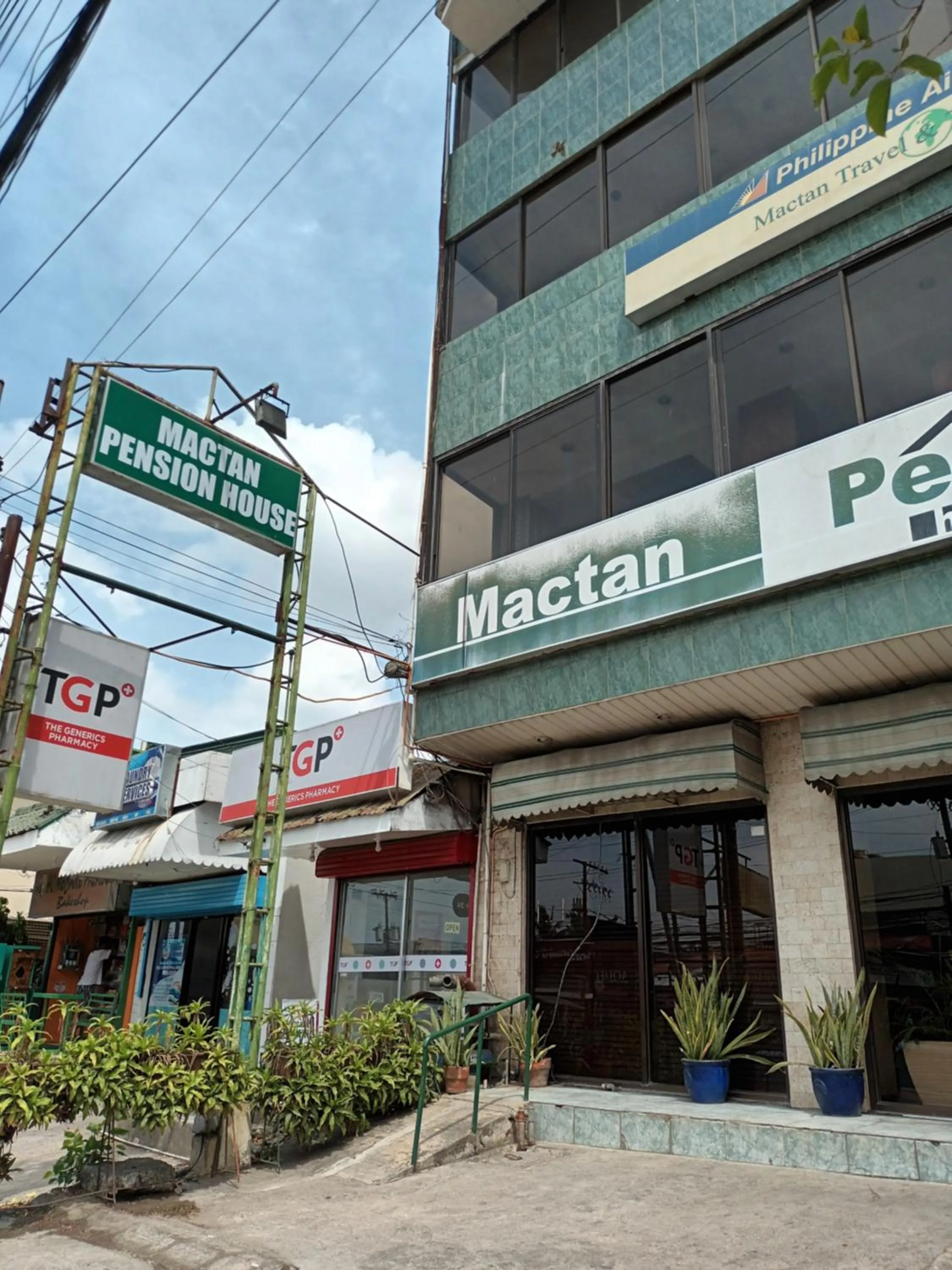 Property building in Mactan Pension House