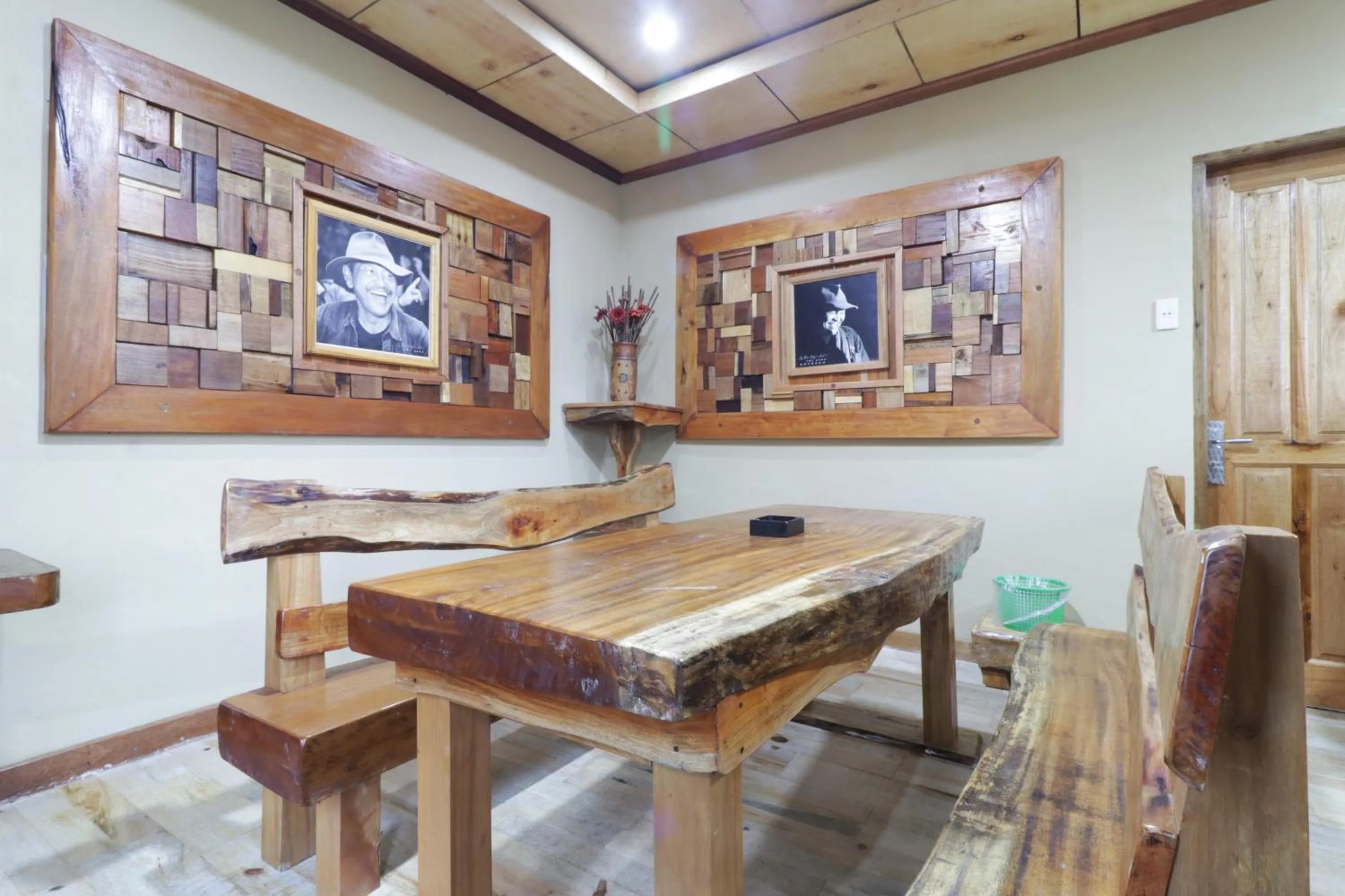 Living room in Alloyna Country Cottage Brastagi