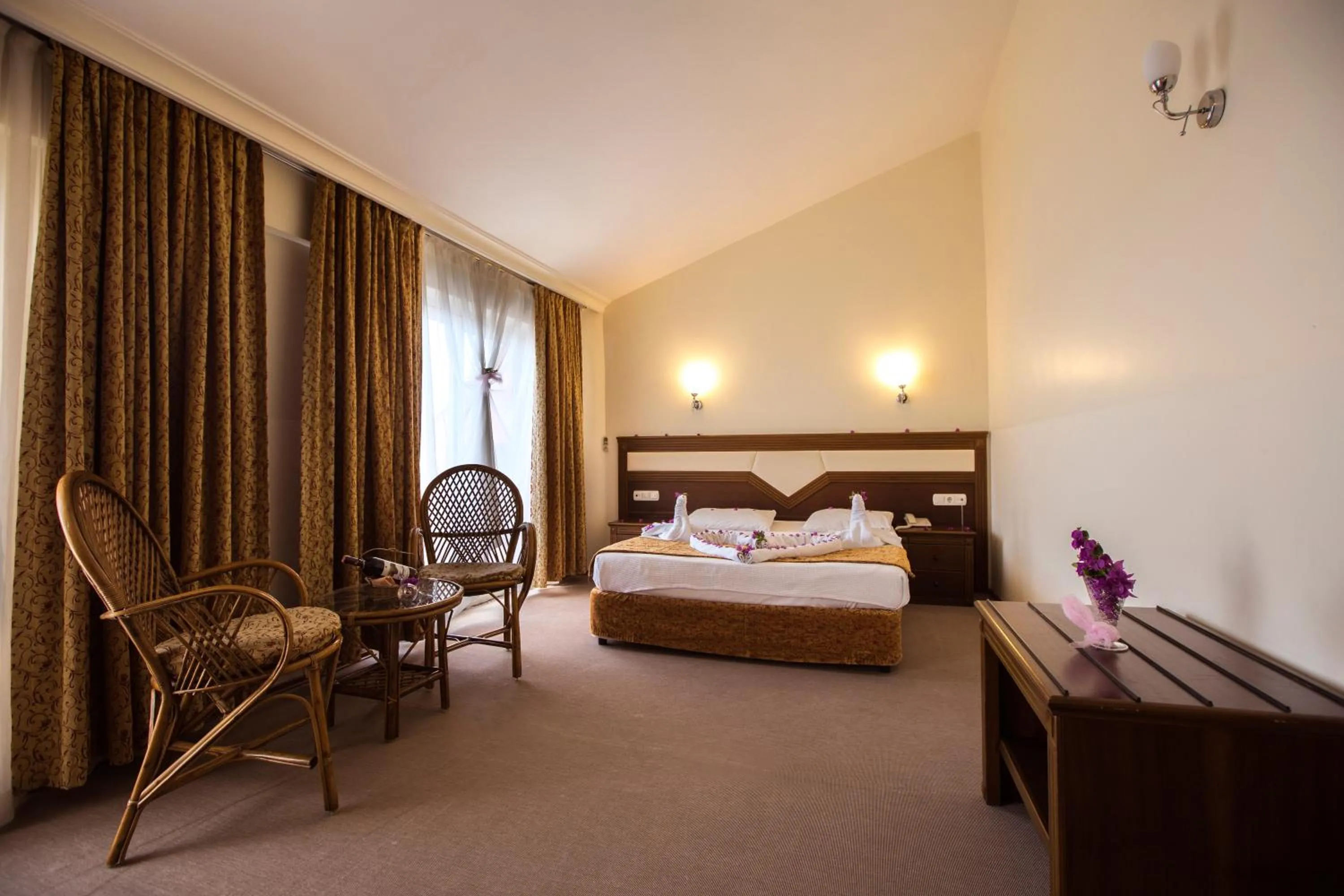 Pool view in Valeri Beach Hotel