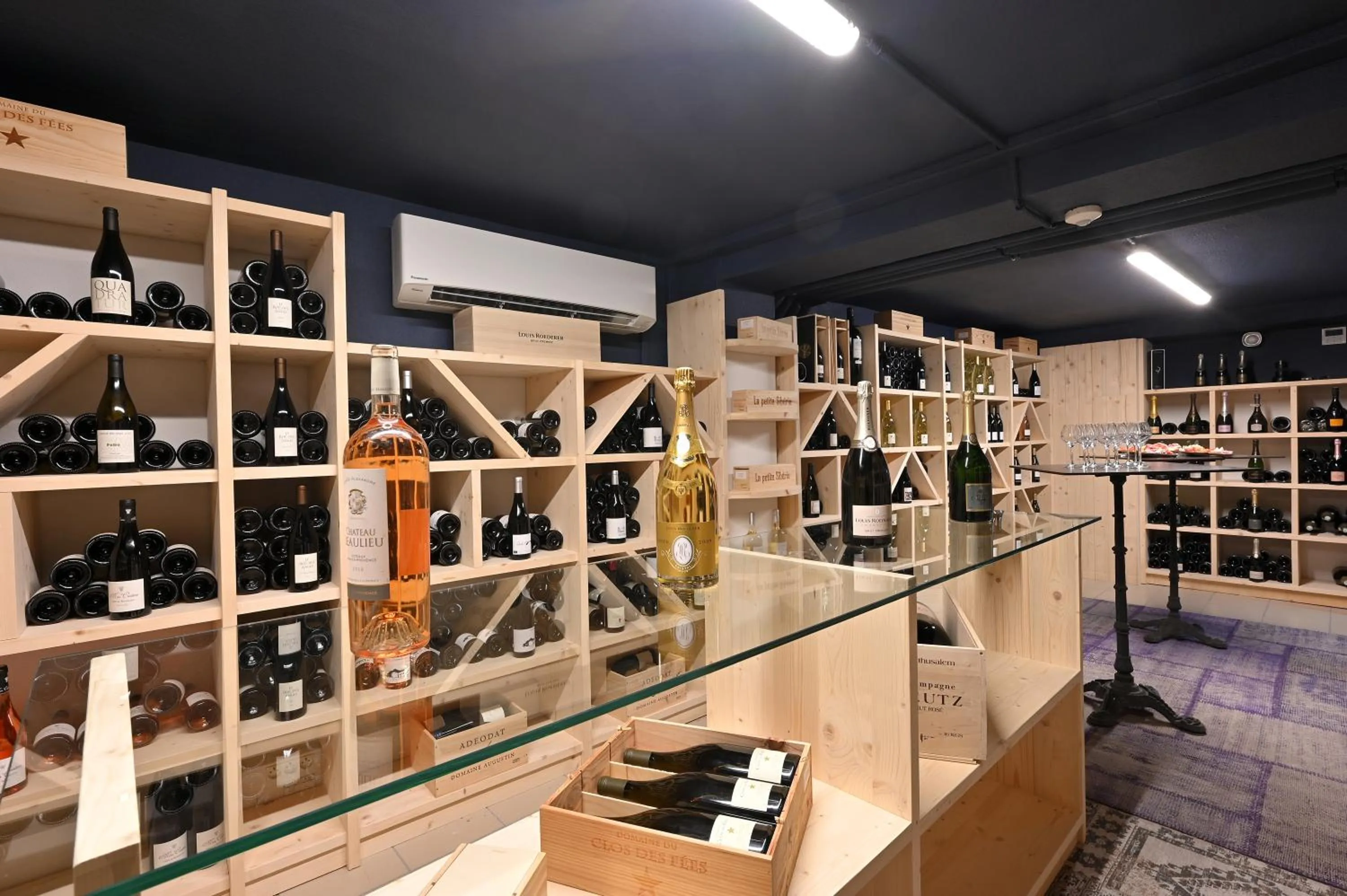 Alcoholic drinks in Dali Hôtel Perpignan - Restaurant