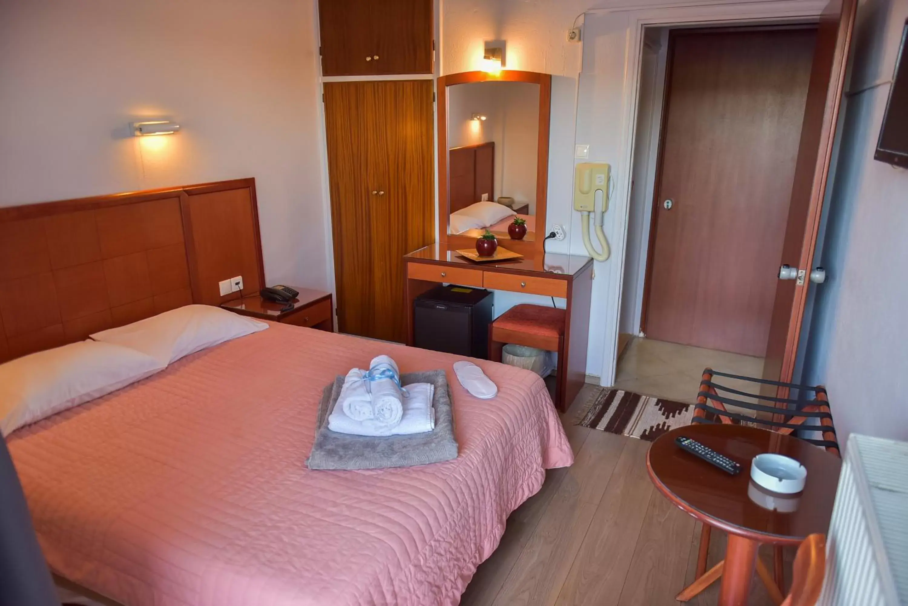 Single Room in Oscar Hotel Single Room in Oscar Hotel