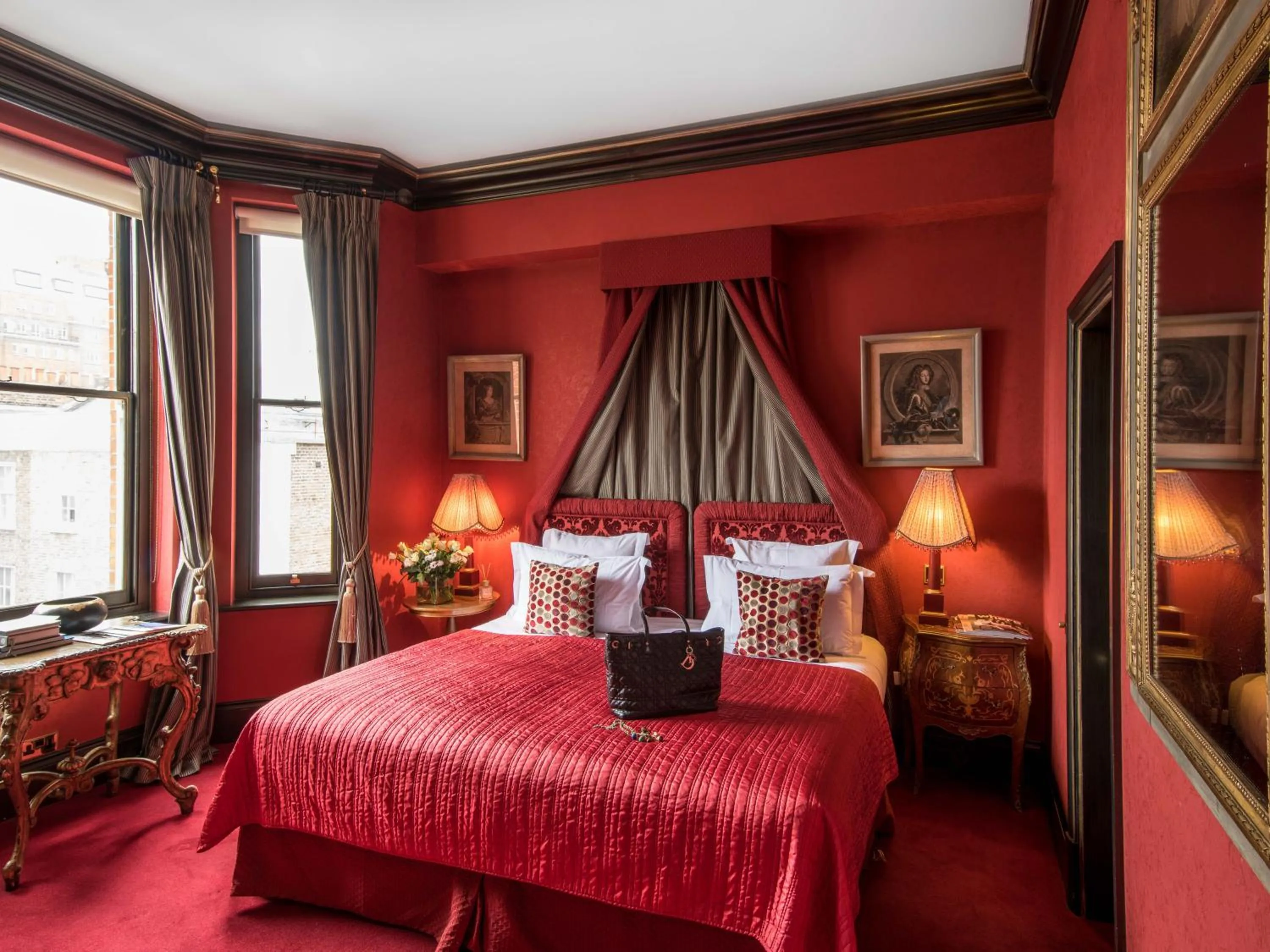 Bedroom, Bed in San Domenico House