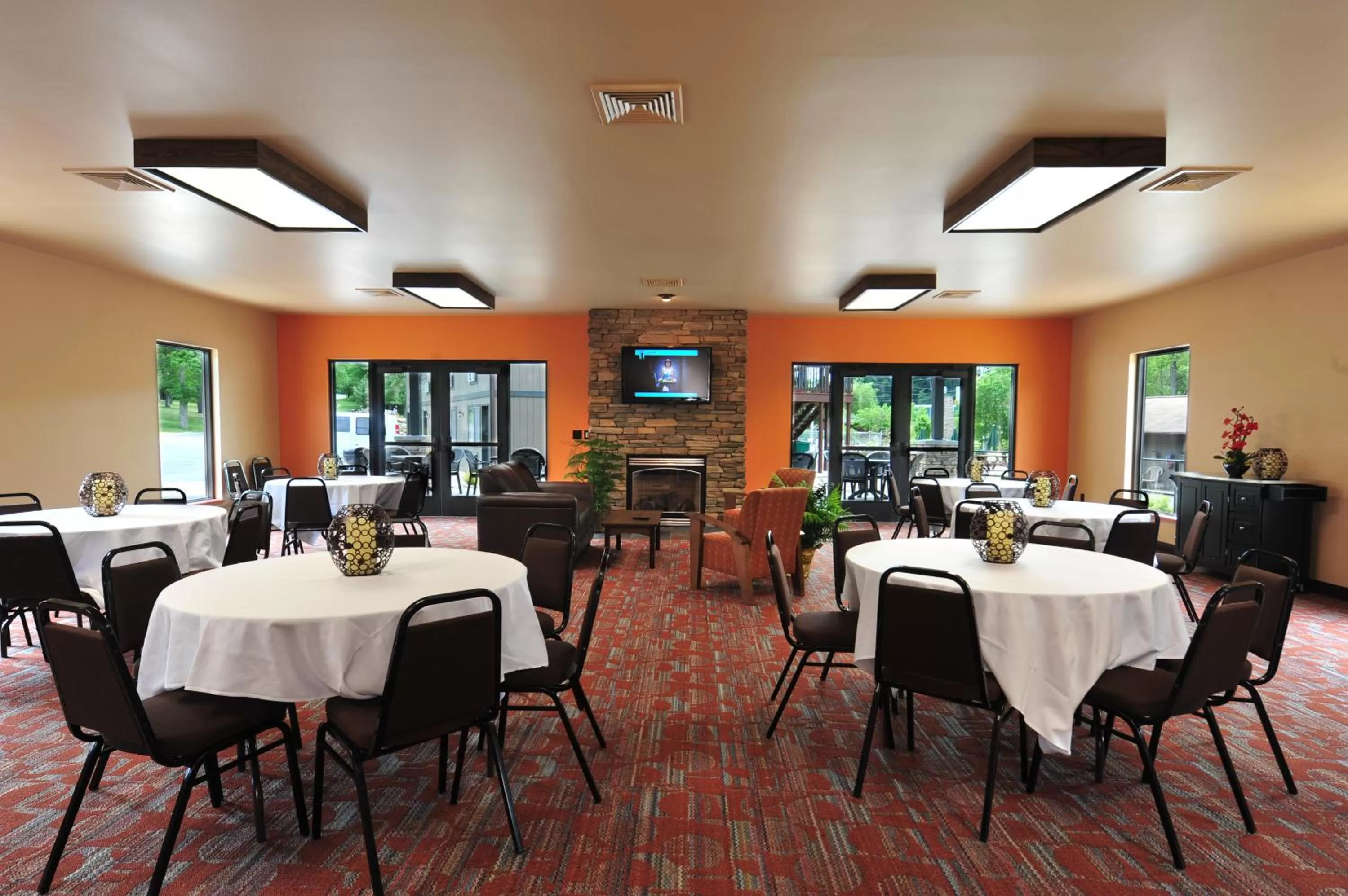 Banquet/Function facilities in Sunset Bay Resort & Suites