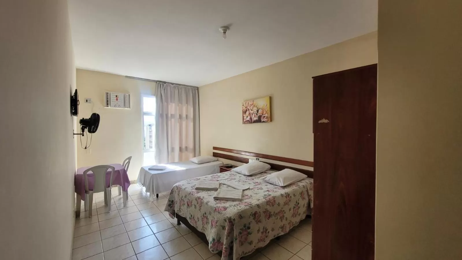 Bedroom, Bed in Hotur Hotel