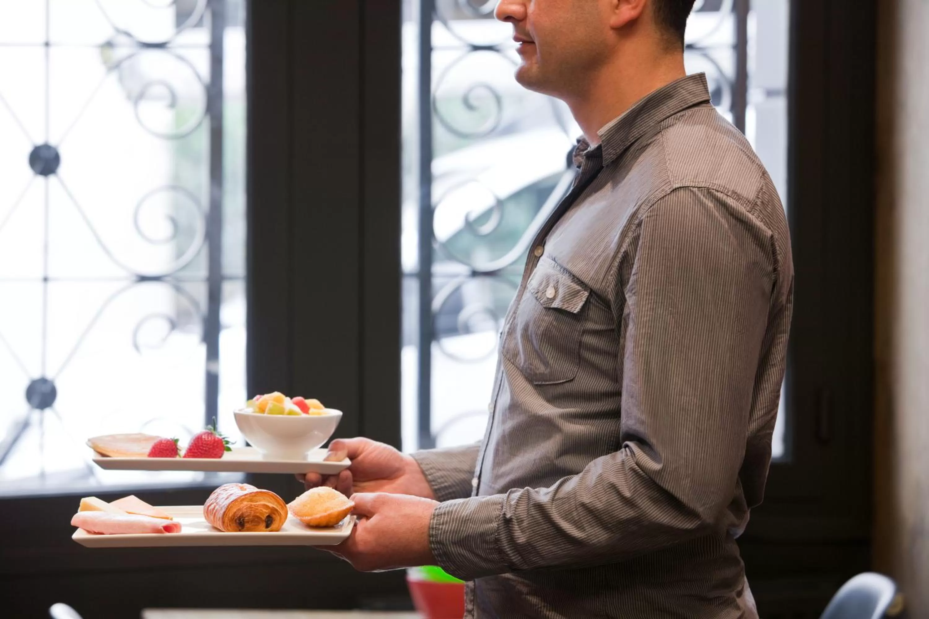 Food and drinks in ibis Paris Gare De L Est 10ème