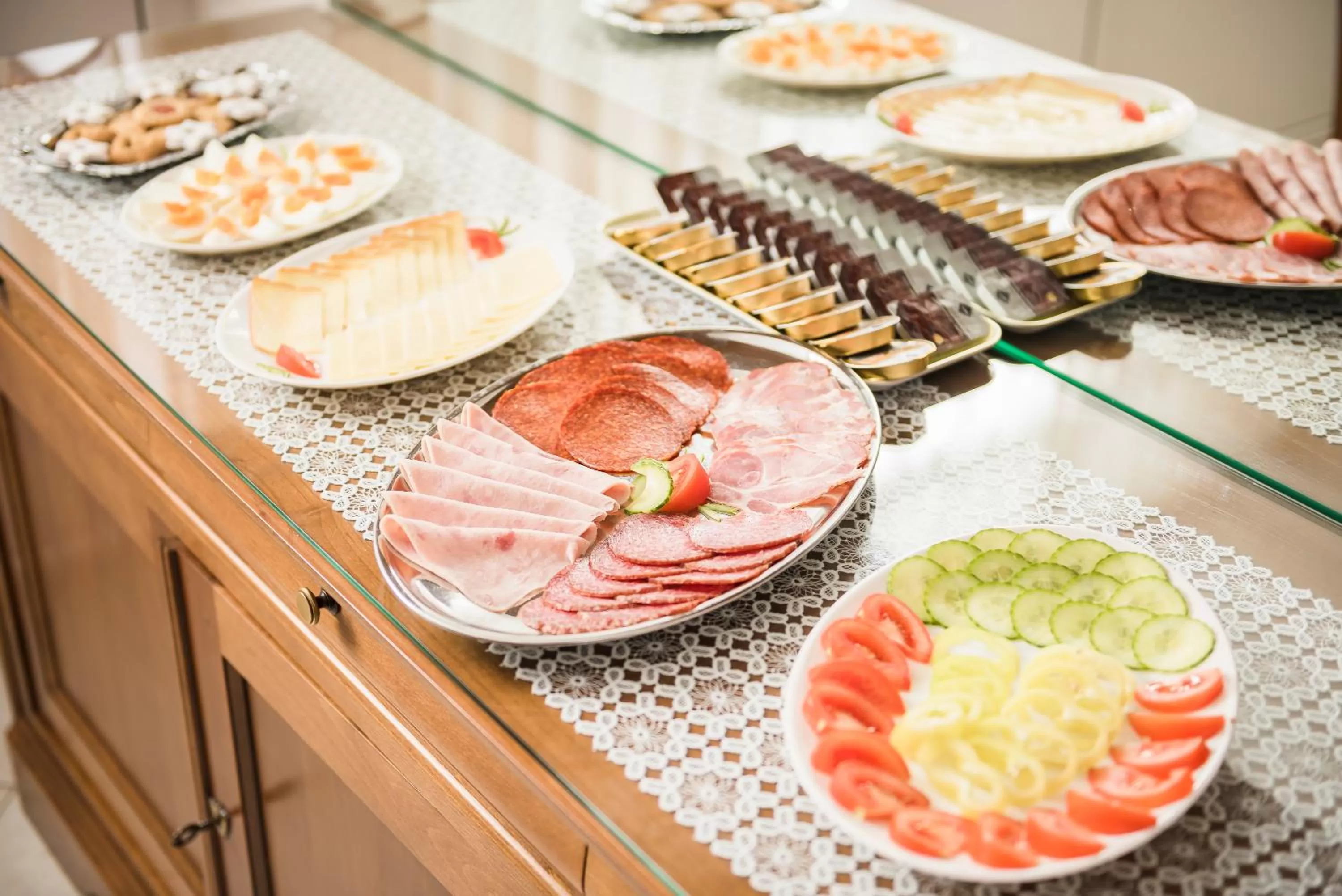 Buffet breakfast in Kata Panzió