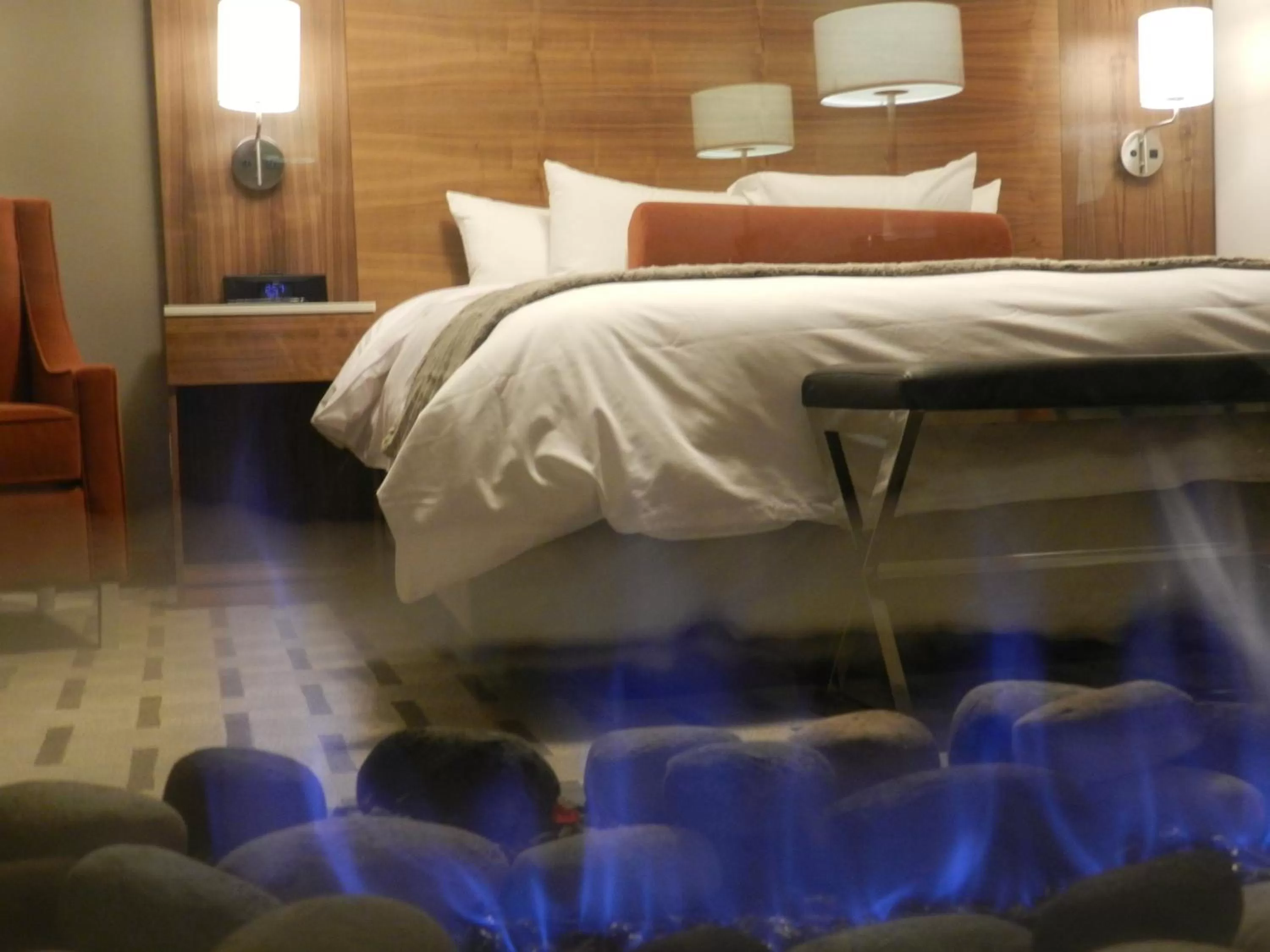 Bed in Radisson Hotel & Conference Centre Calgary Airport