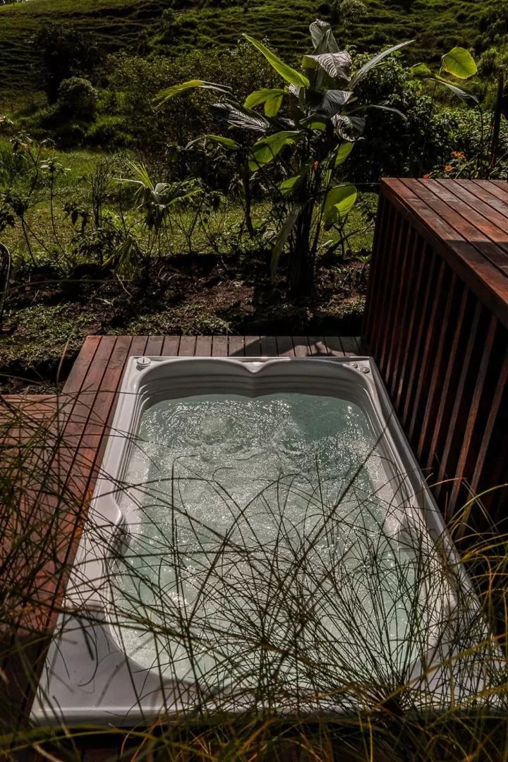 Hot Tub in Ecohotel Monte Tierra Habitaciones y Glamping
