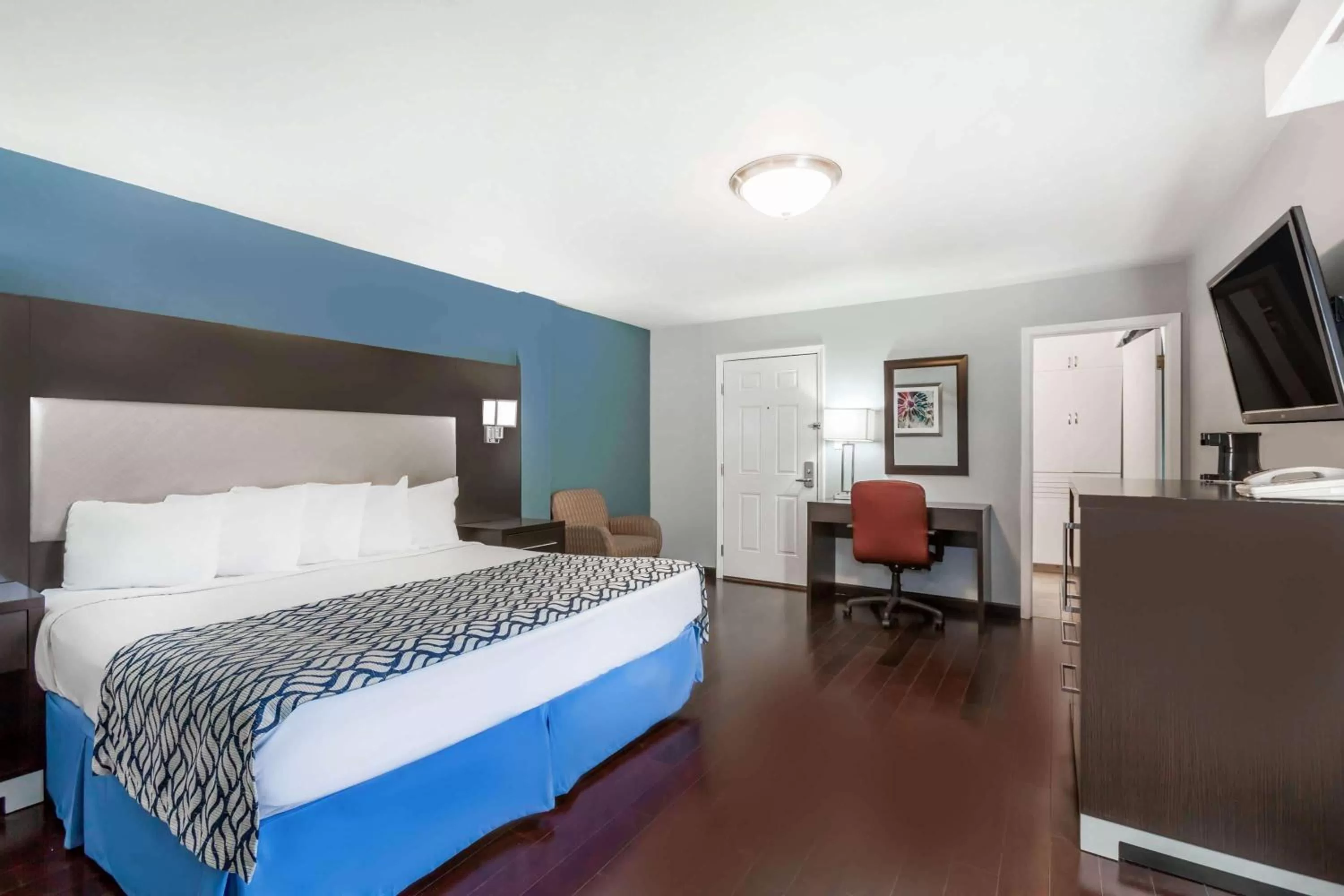 Photo of the whole room in Days Inn by Wyndham Austin/University/Downtown