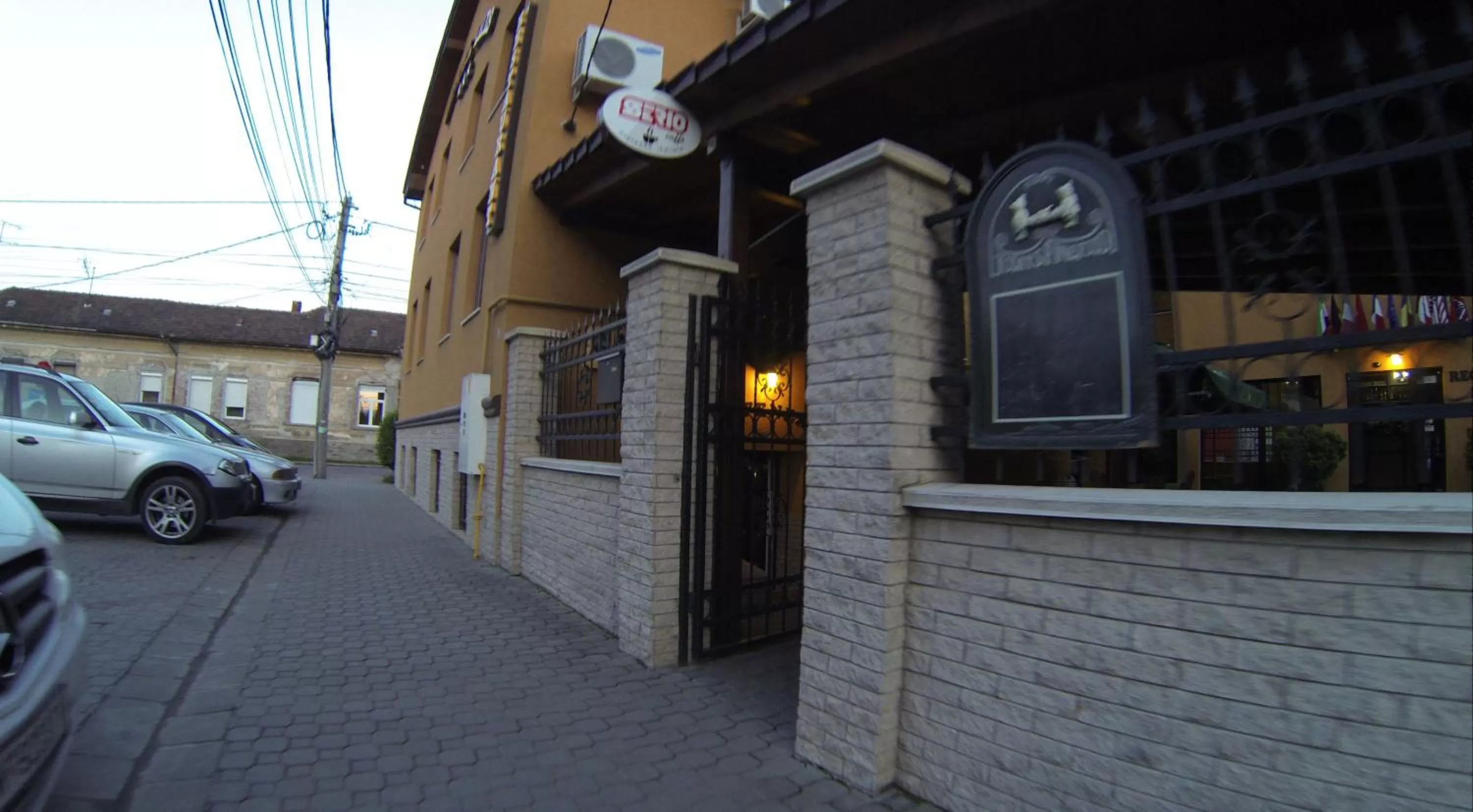 Facade/entrance in Hotel Iris