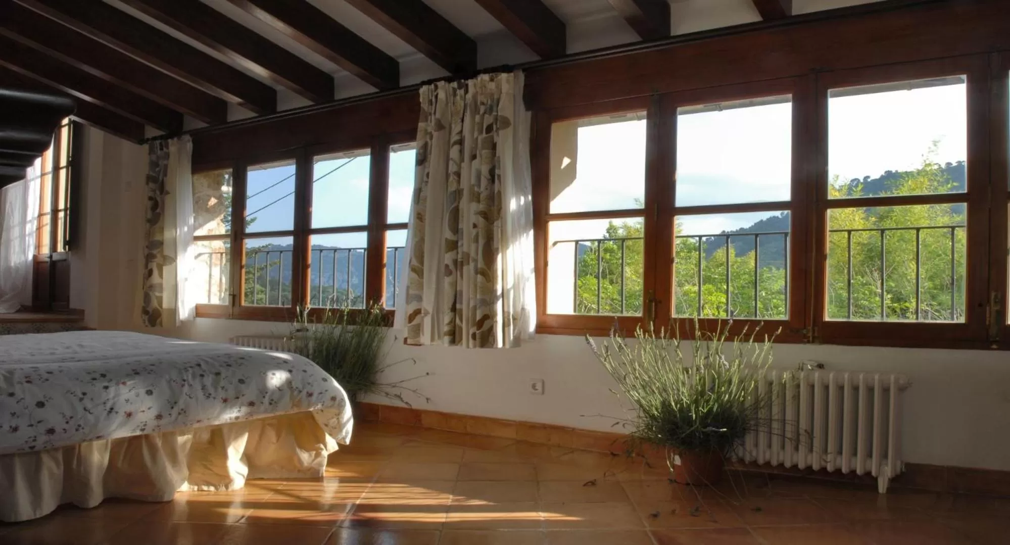 Day, Bed in Sa Vall Valldemossa