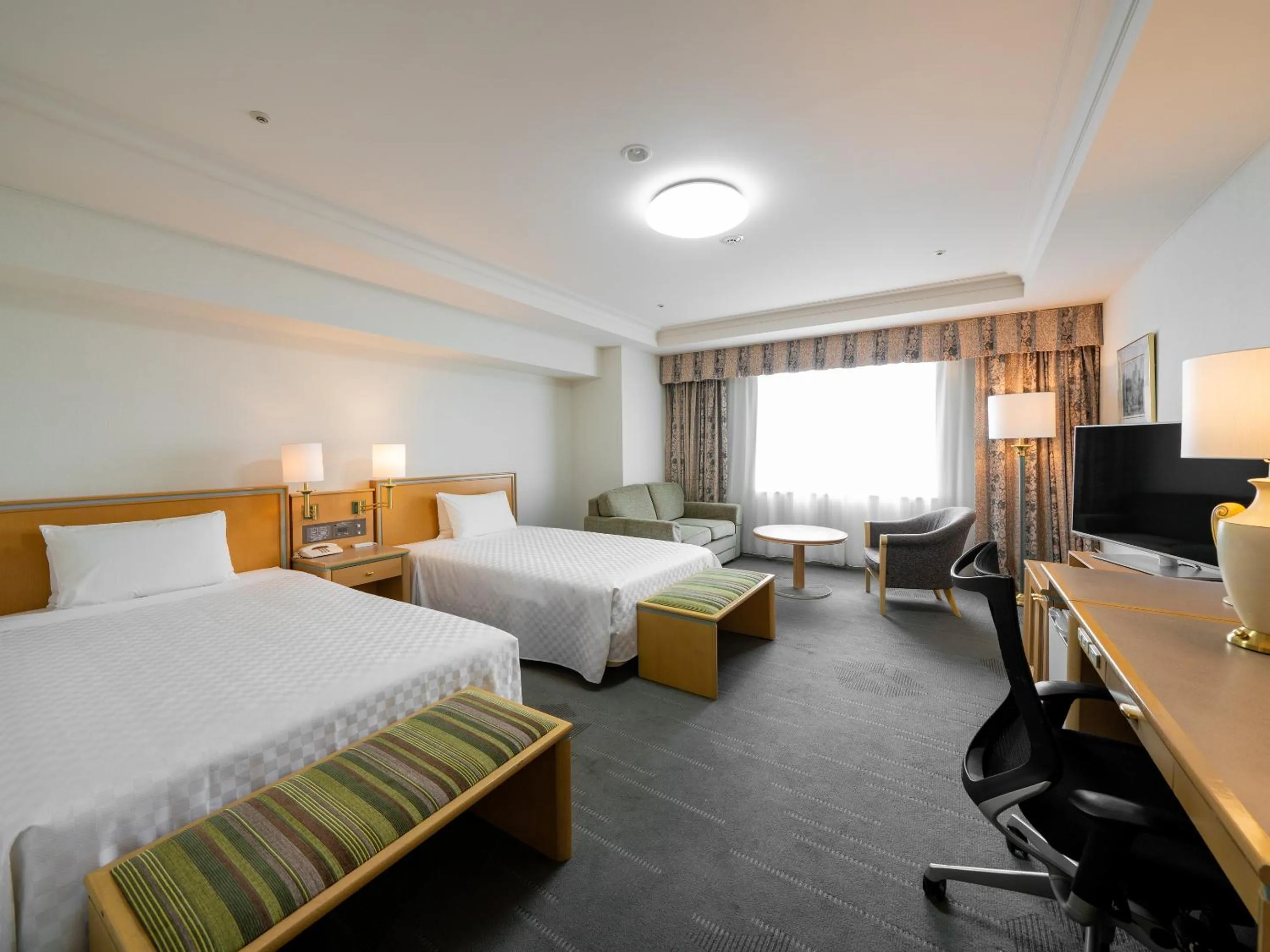 Photo of the whole room, Bed in Keio Plaza Hotel Hachioji