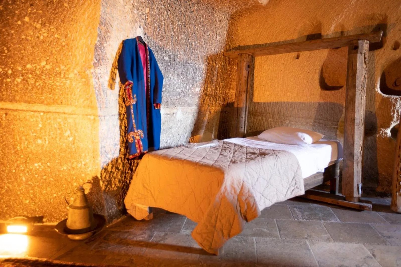 Photo of the whole room, Bed in Antique Terrace Cave Suites