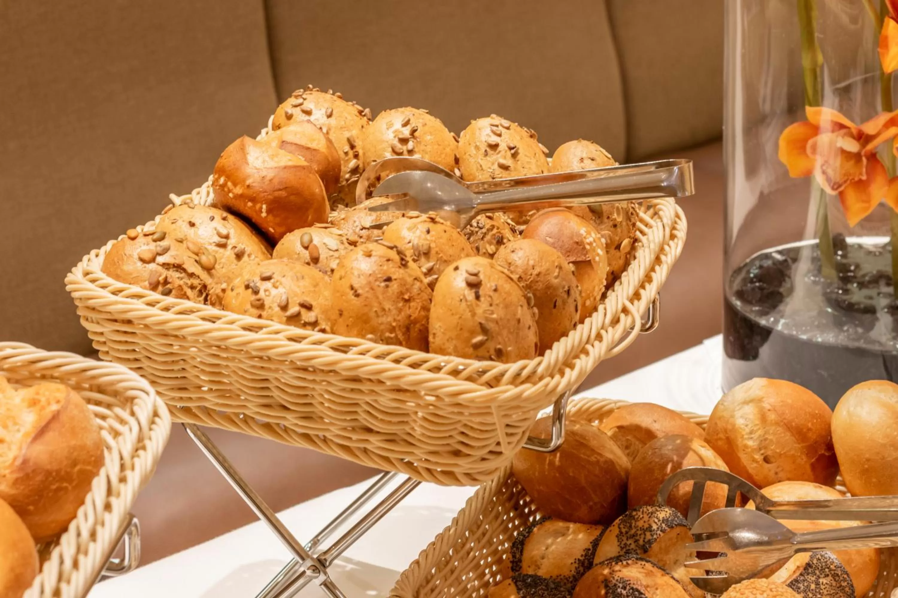 Food and drinks in Mercure Hotel Köln City Friesenstraße