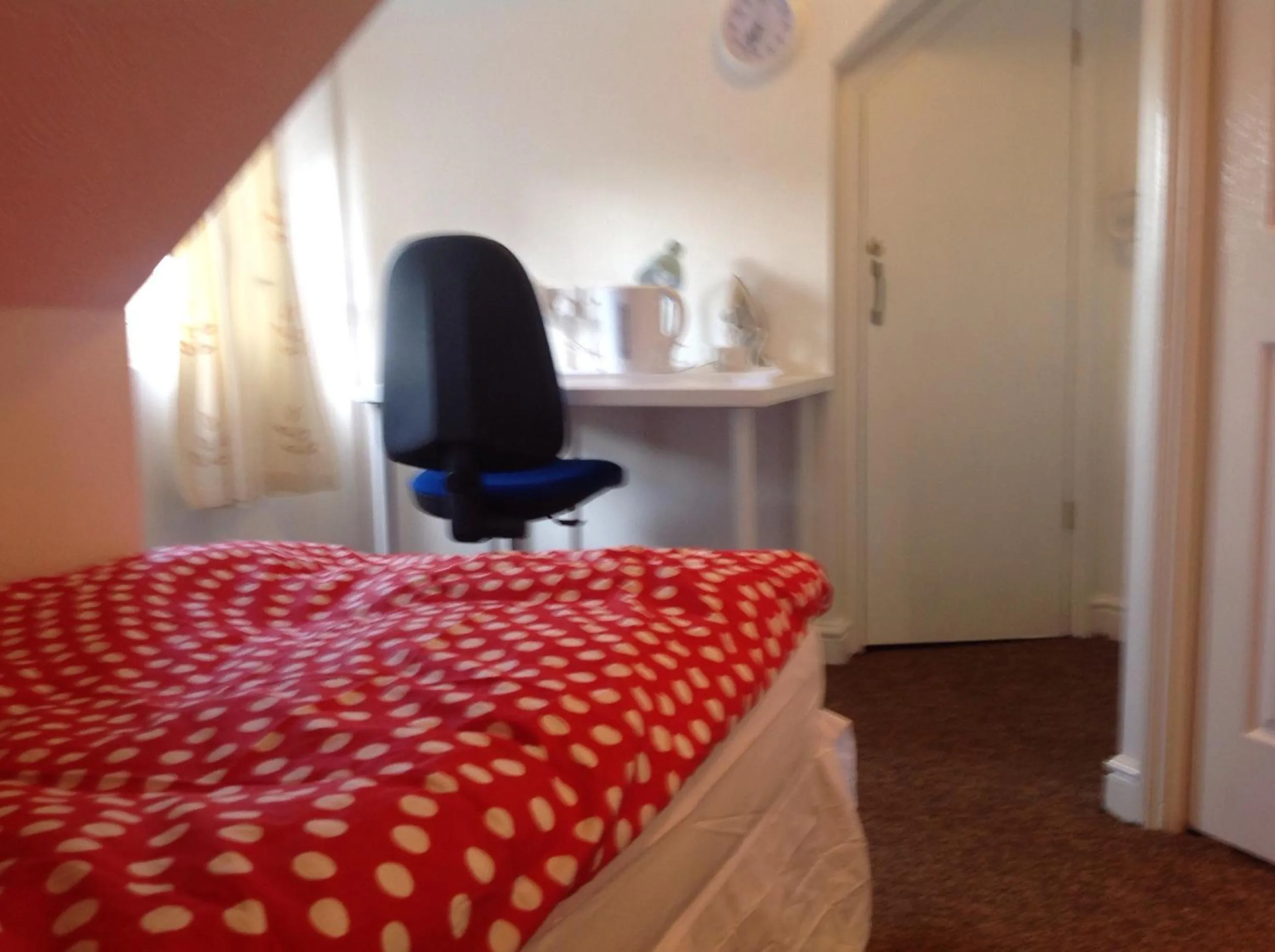 Photo of the whole room, Bed in Clift Guest House