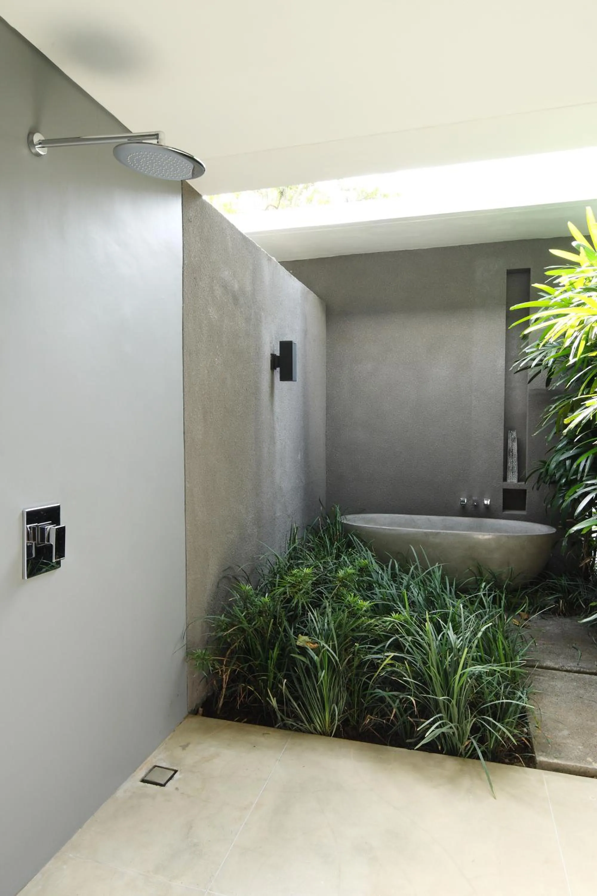 Shower in Aria Villas Ubud