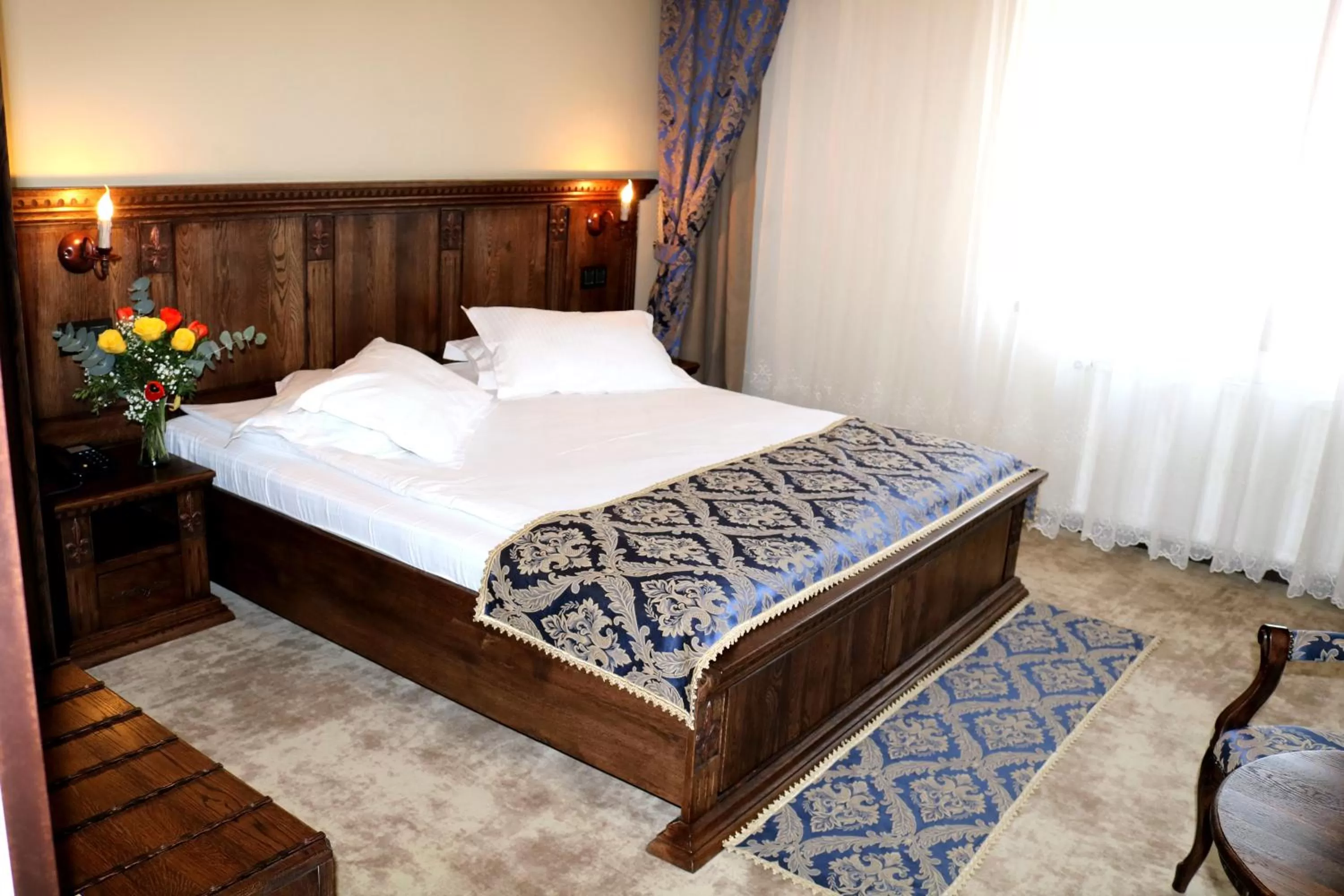 Photo of the whole room, Bed in Castel Transilvania