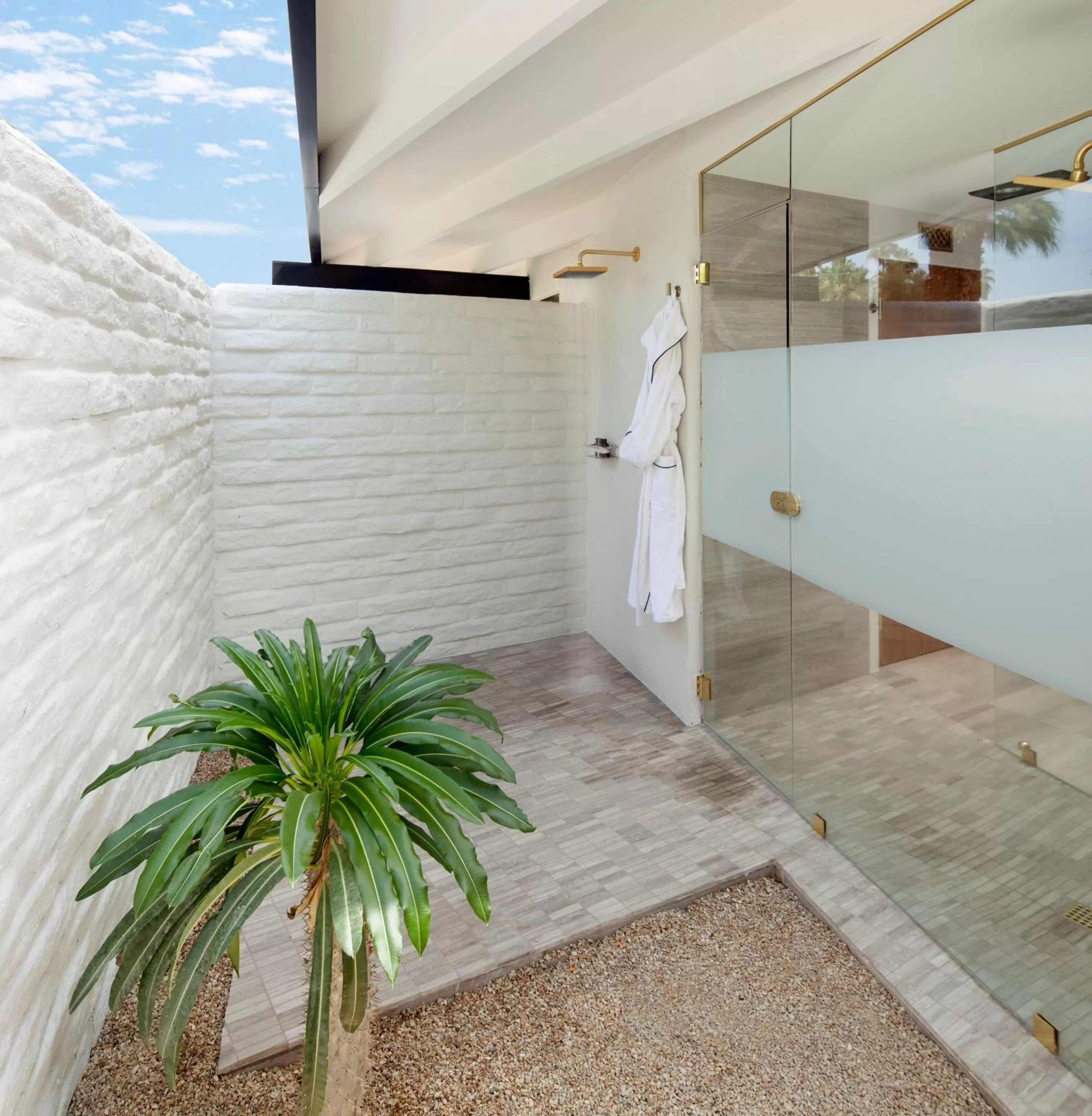 Shower in L'Horizon Resort & Spa, Hermann Bungalows