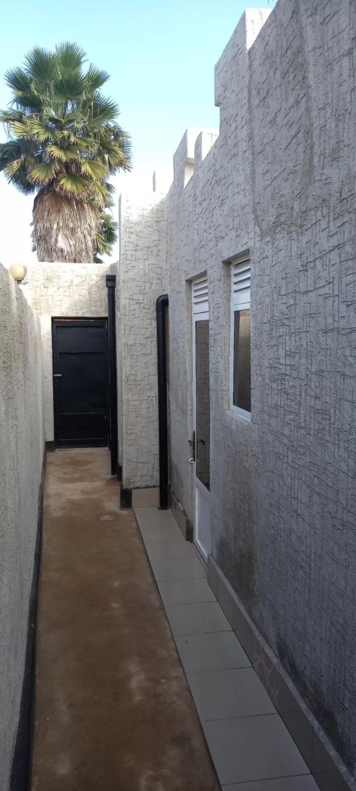 Tommy's Budget Rooms