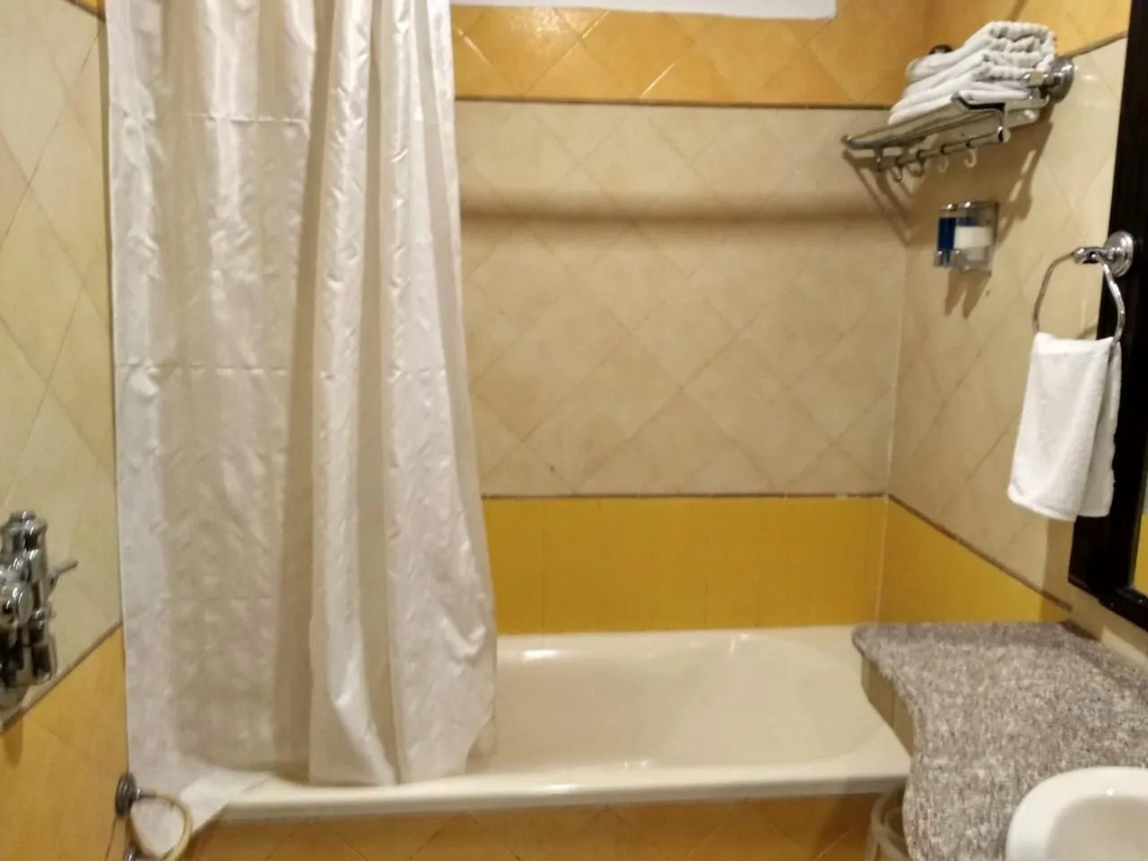 Bathroom in Hotel City Heart Premium