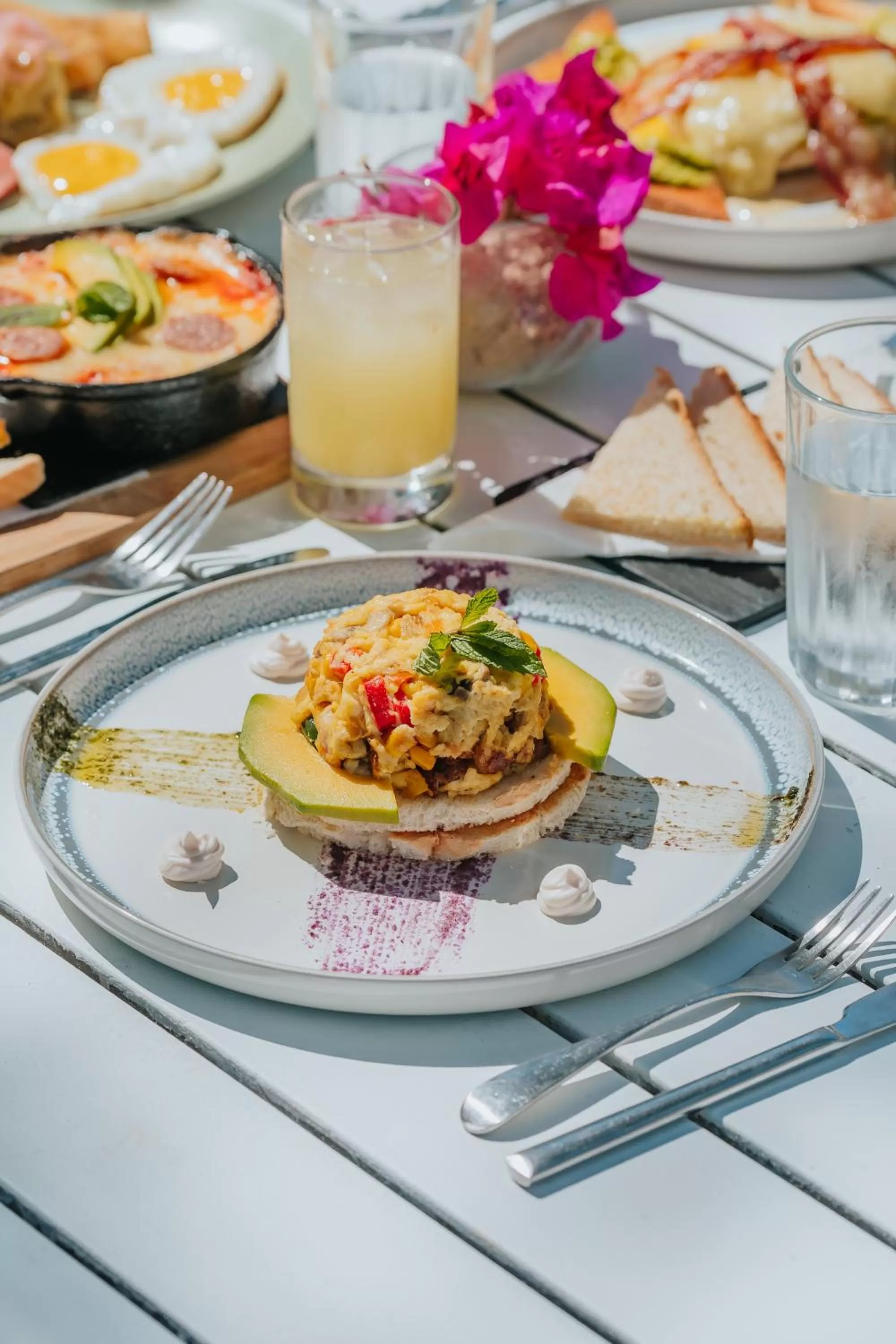 Restaurant/places to eat in Green Coast Beach Hotel