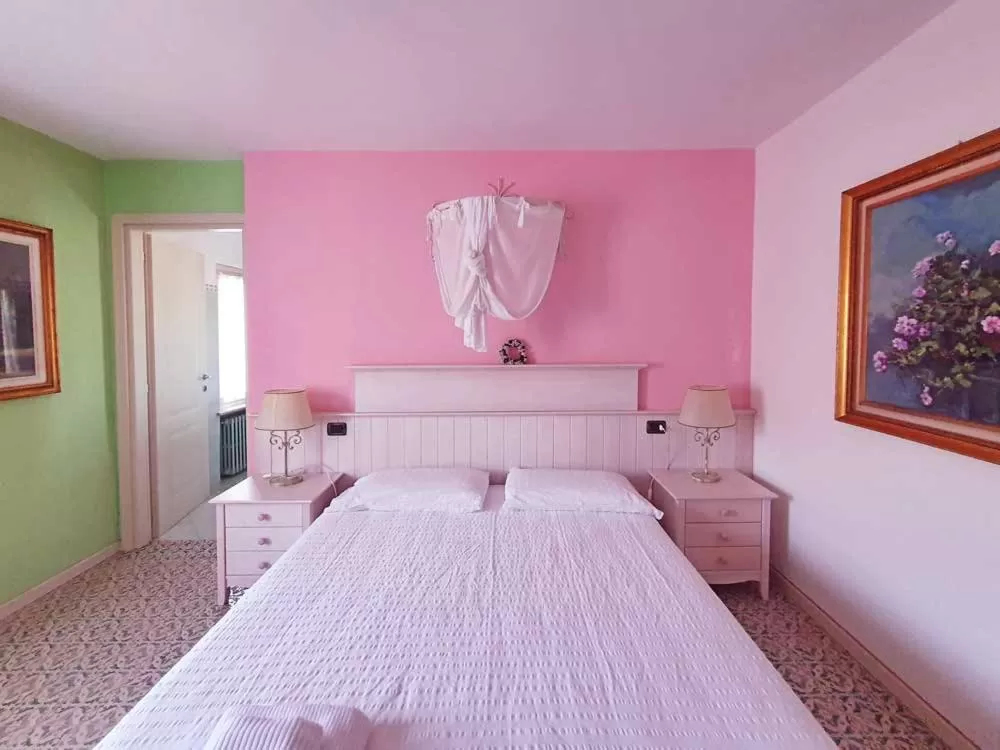 Photo of the whole room, Bed in Borgo alla Sorgente