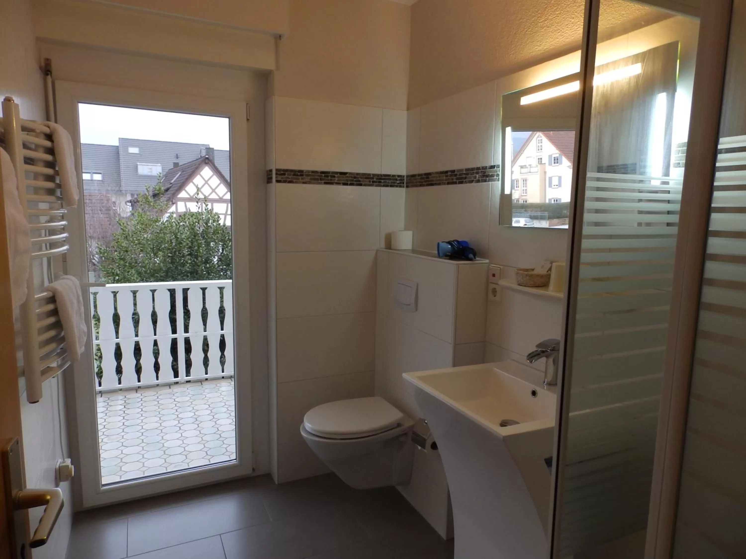 Shower in H41 Inn Hotel Garni Freiburg