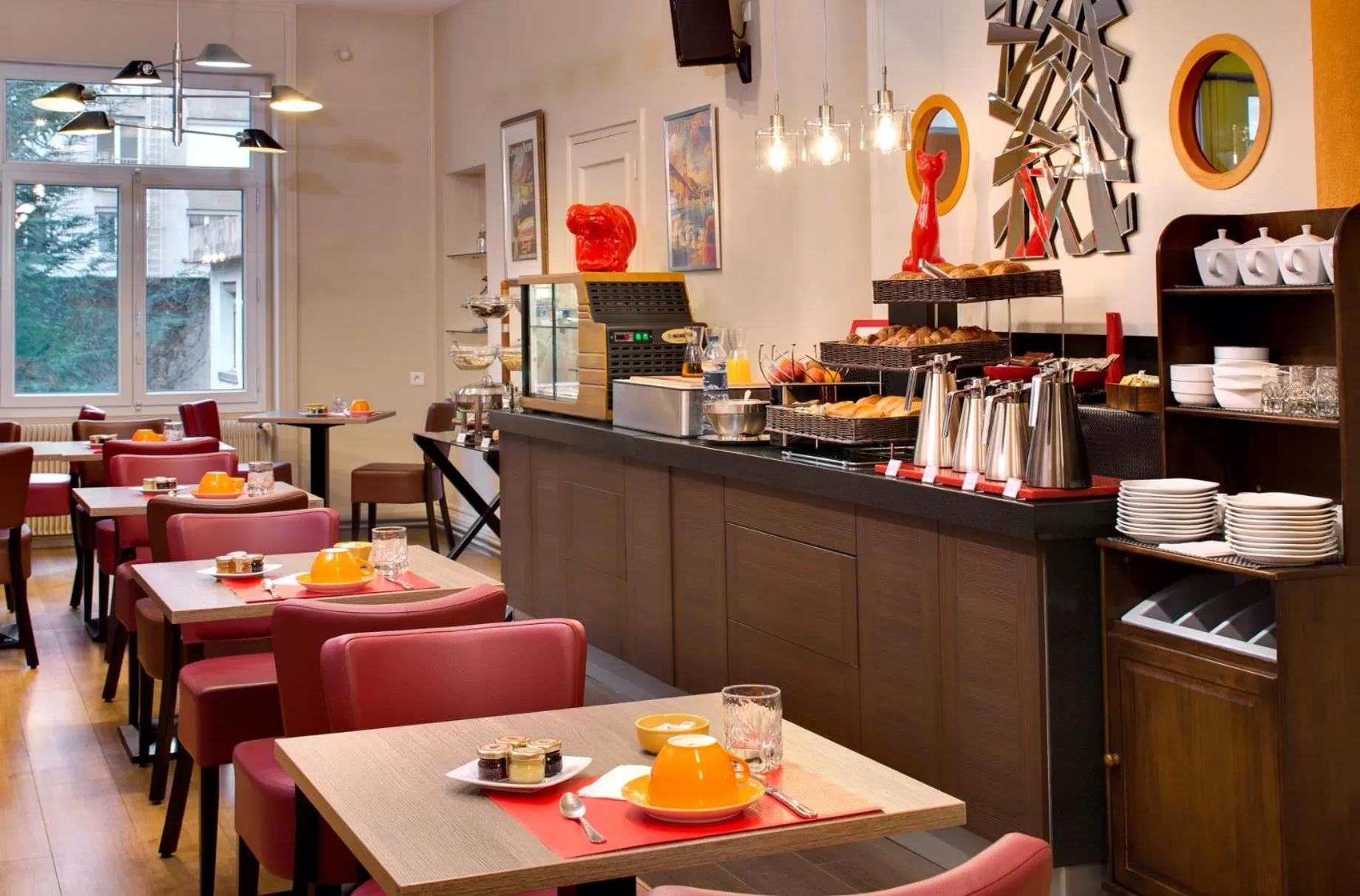 Restaurant/places to eat in Logis Hôtel du Midi - Saint Etienne Sud