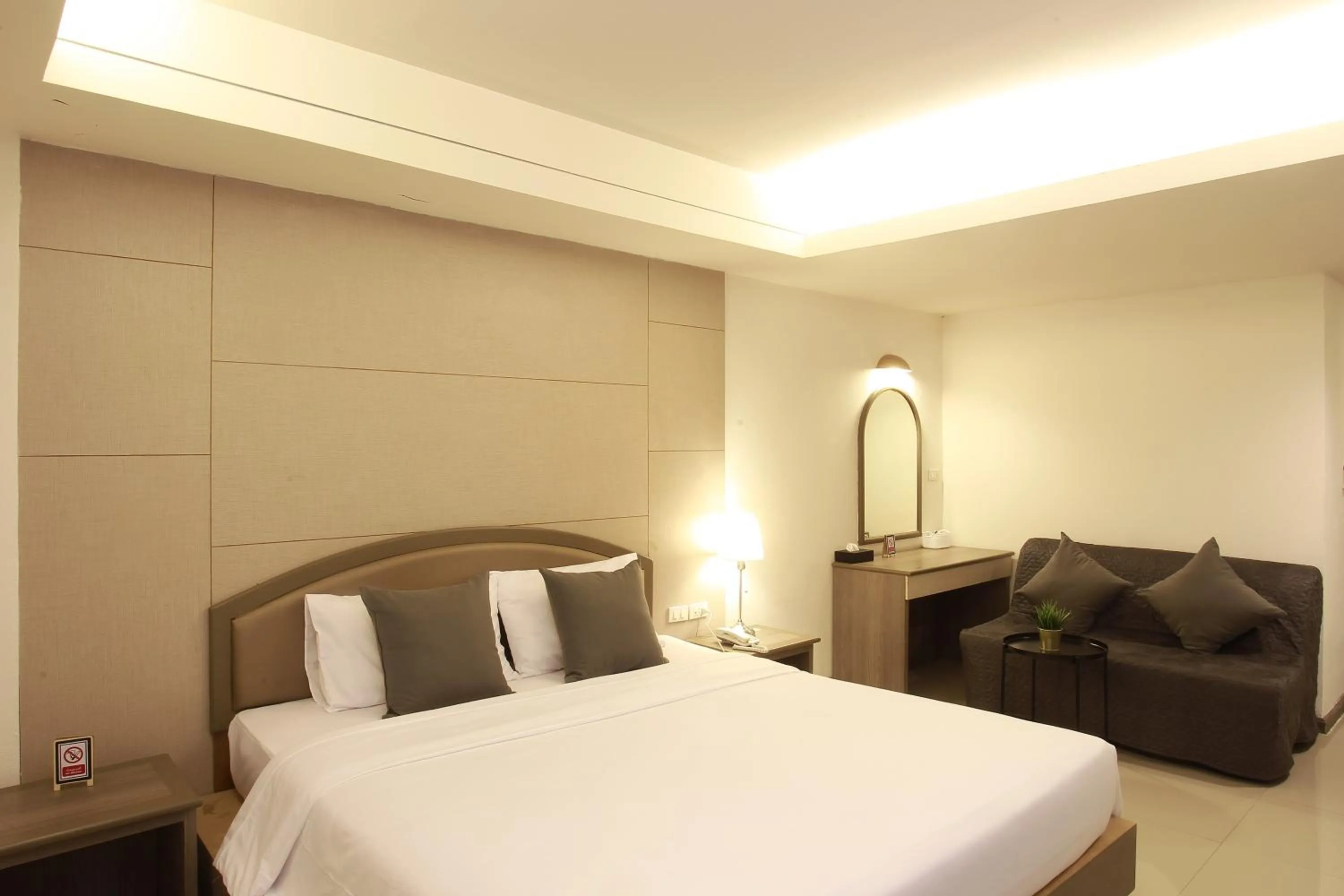 Bed in Lee Garden Bangkok