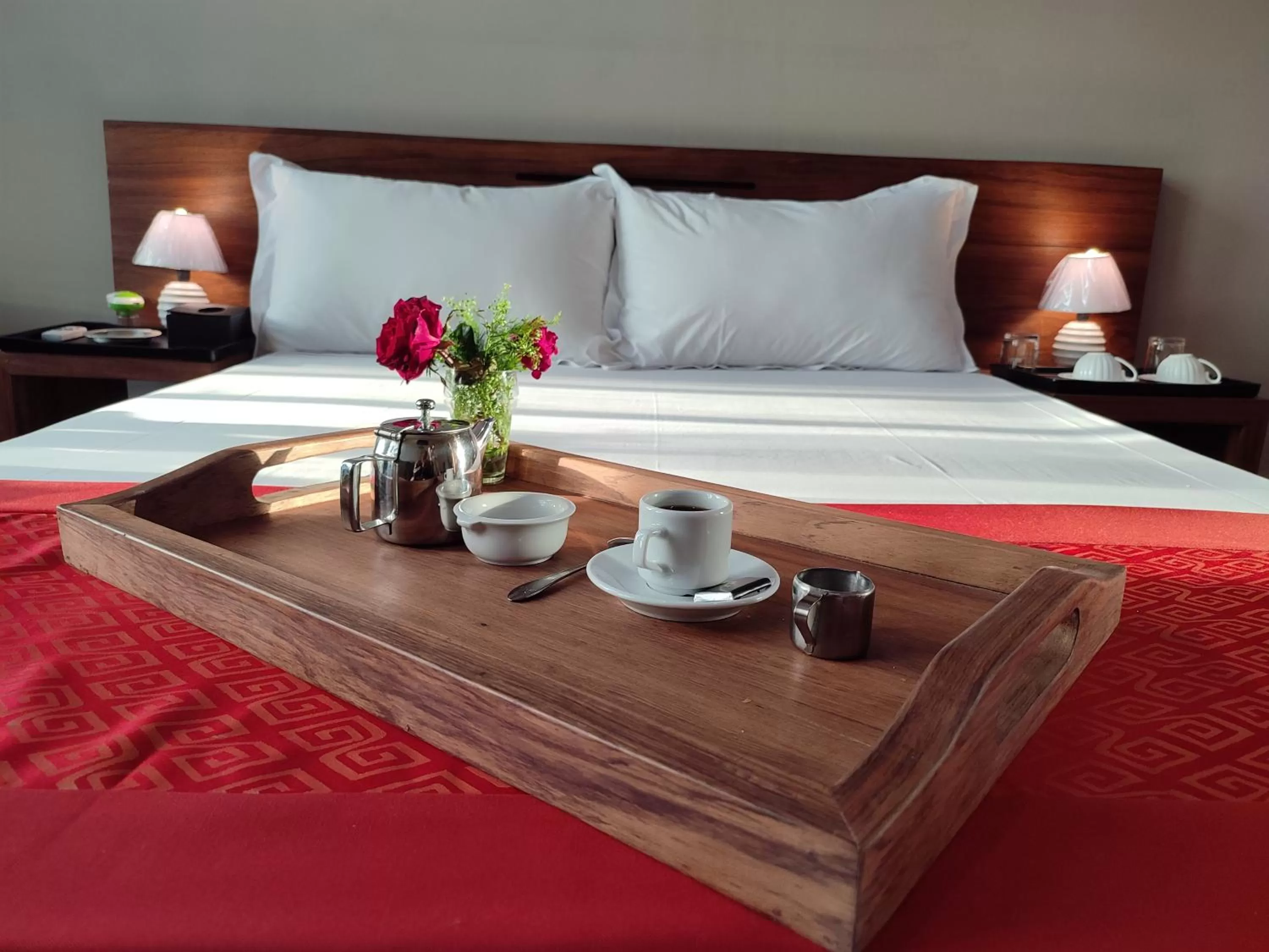 Coffee/tea facilities, Bed in Valiha Hotel Antananarivo