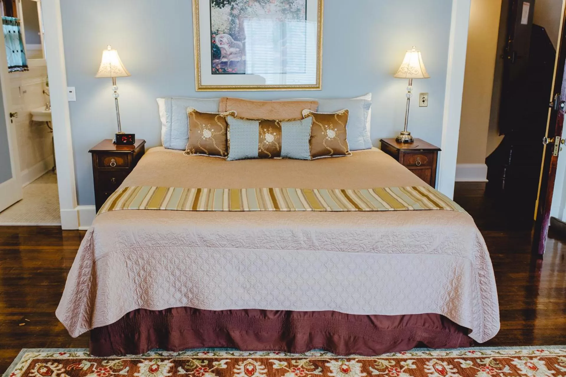 Bed in Leonard at Logan House